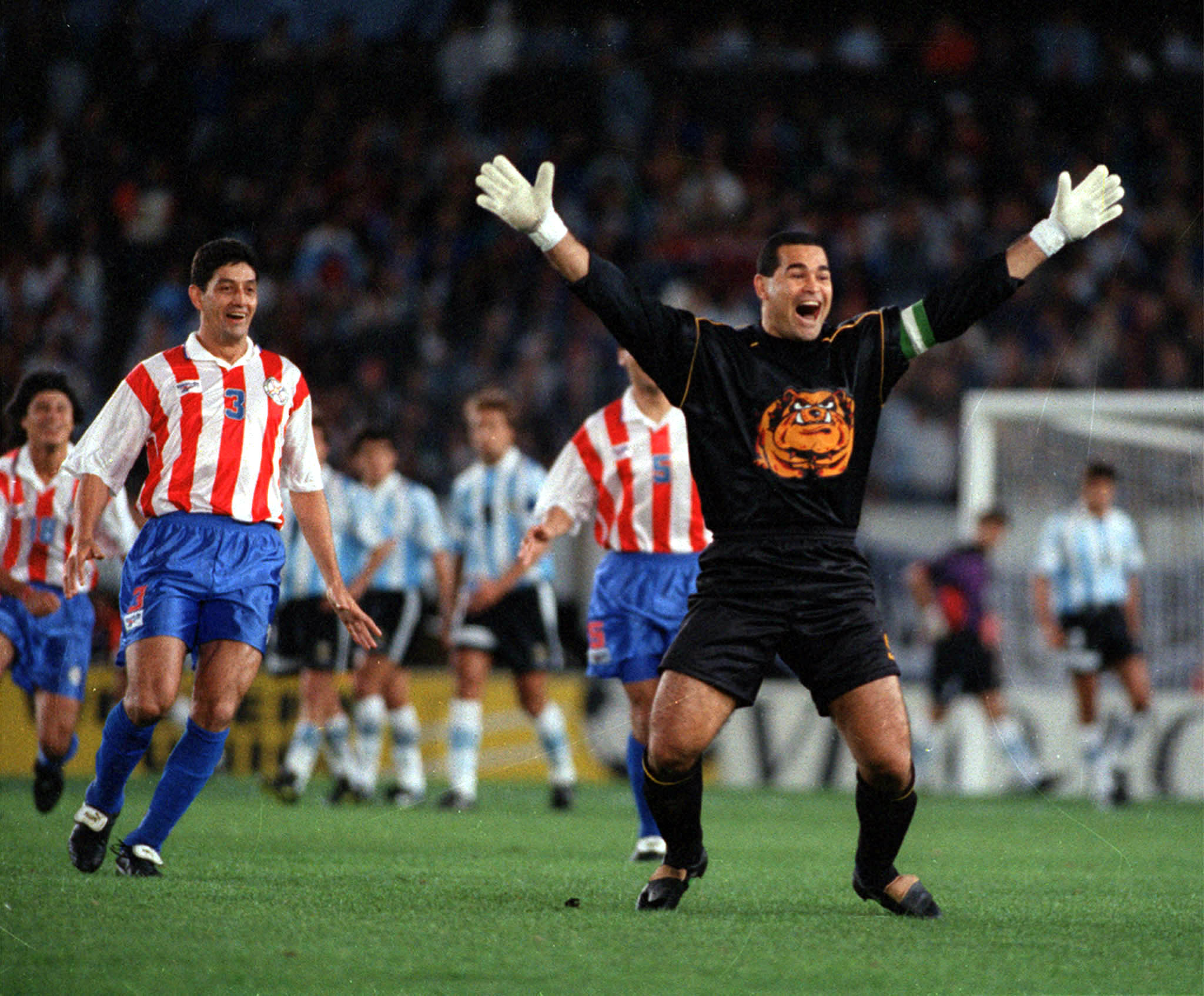Jos&eacute; Luis Chilavert avait longtemps tenu la France en &eacute;chec en 1998. (DR)
