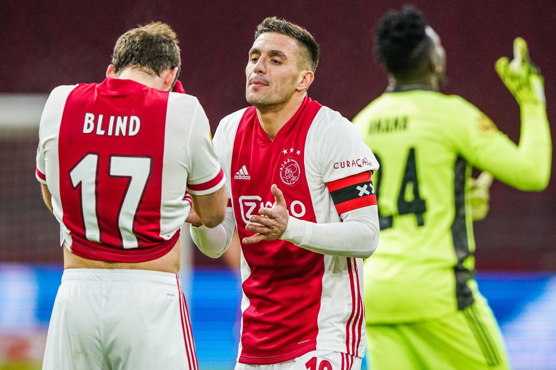 Daley Blind et Dusan Tadic n'en reviennent pas. Photo Icon Sport