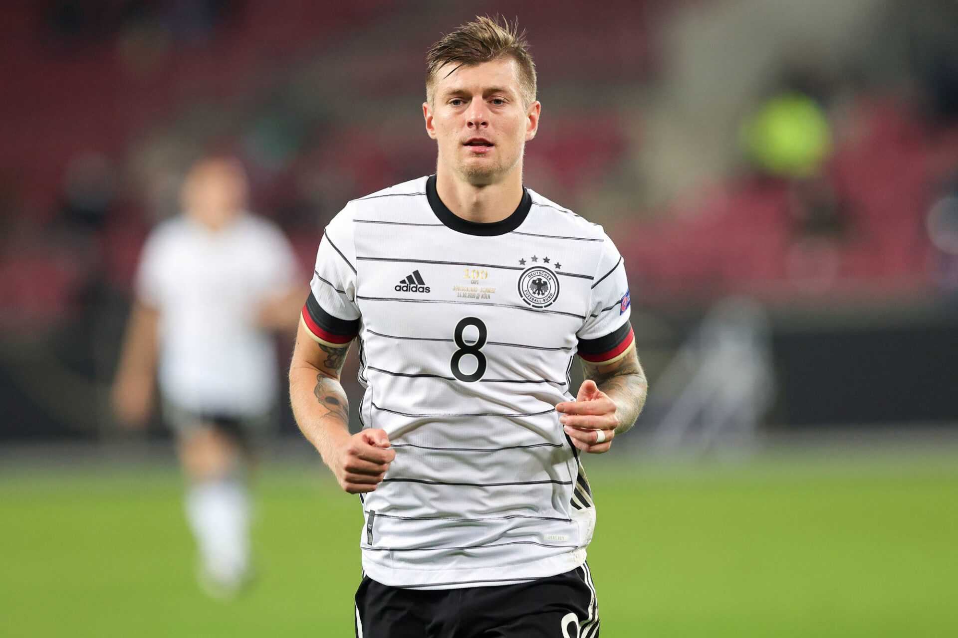 Thomas M&uuml;ller (au centre) et Mats Hummels (&agrave; droite), ici avec Toni Kroos (&agrave; gauche), incarnaient encore la Nationalmannschaft en 2016. Photo Icon Sport