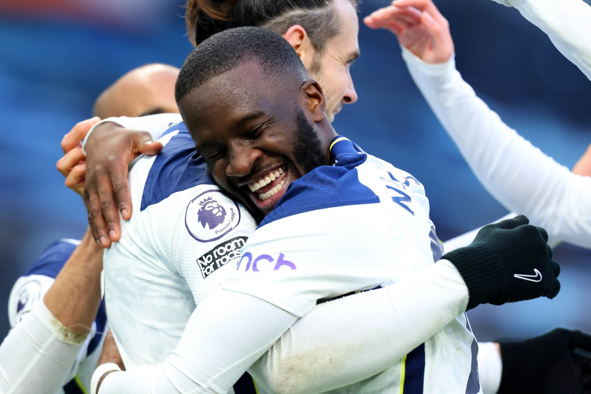 Jules Kound&eacute; avec le FC S&eacute;ville. Photo Icon Sport