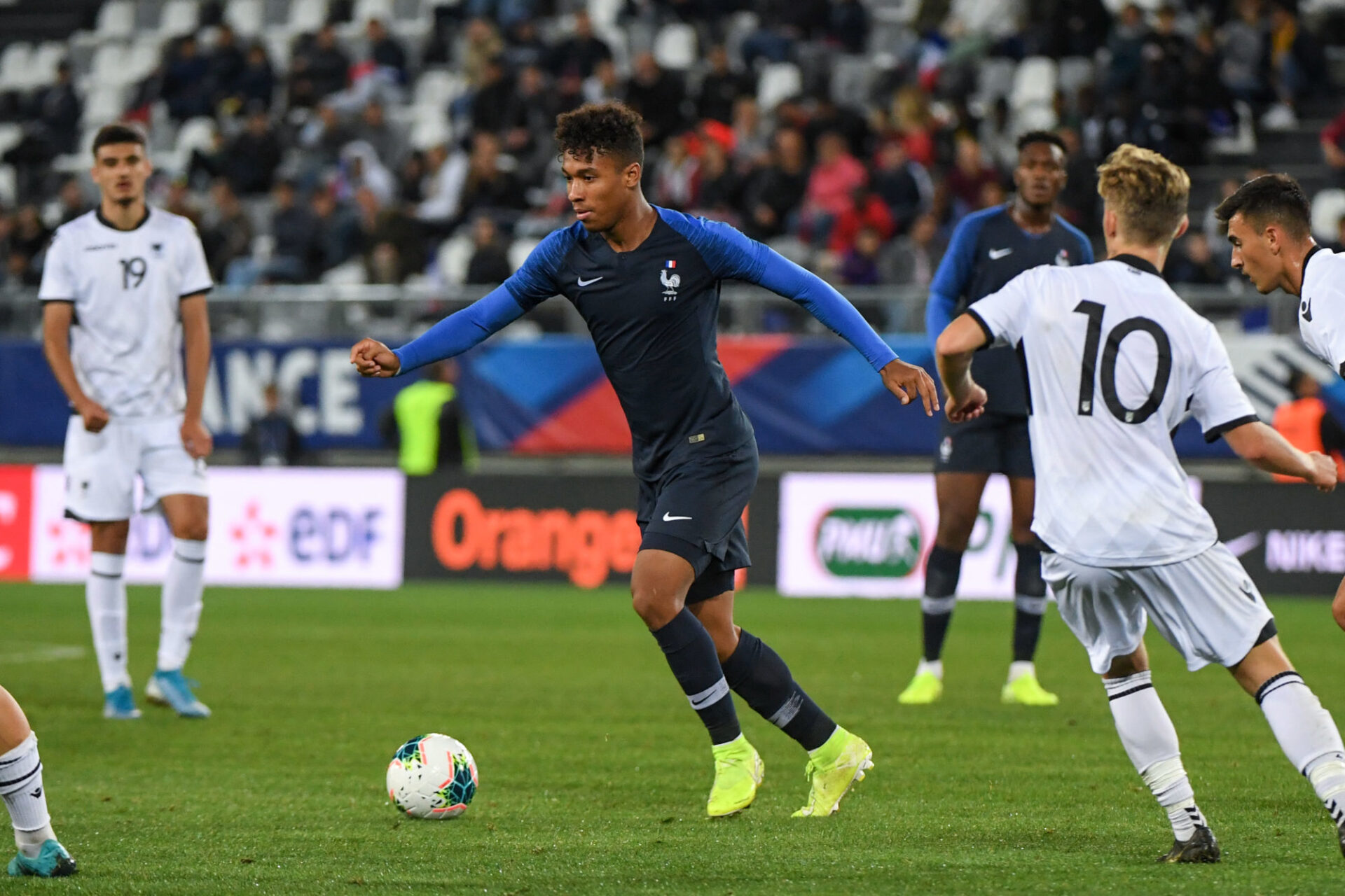 Jules Kound&eacute; avec le FC S&eacute;ville. Photo Icon Sport