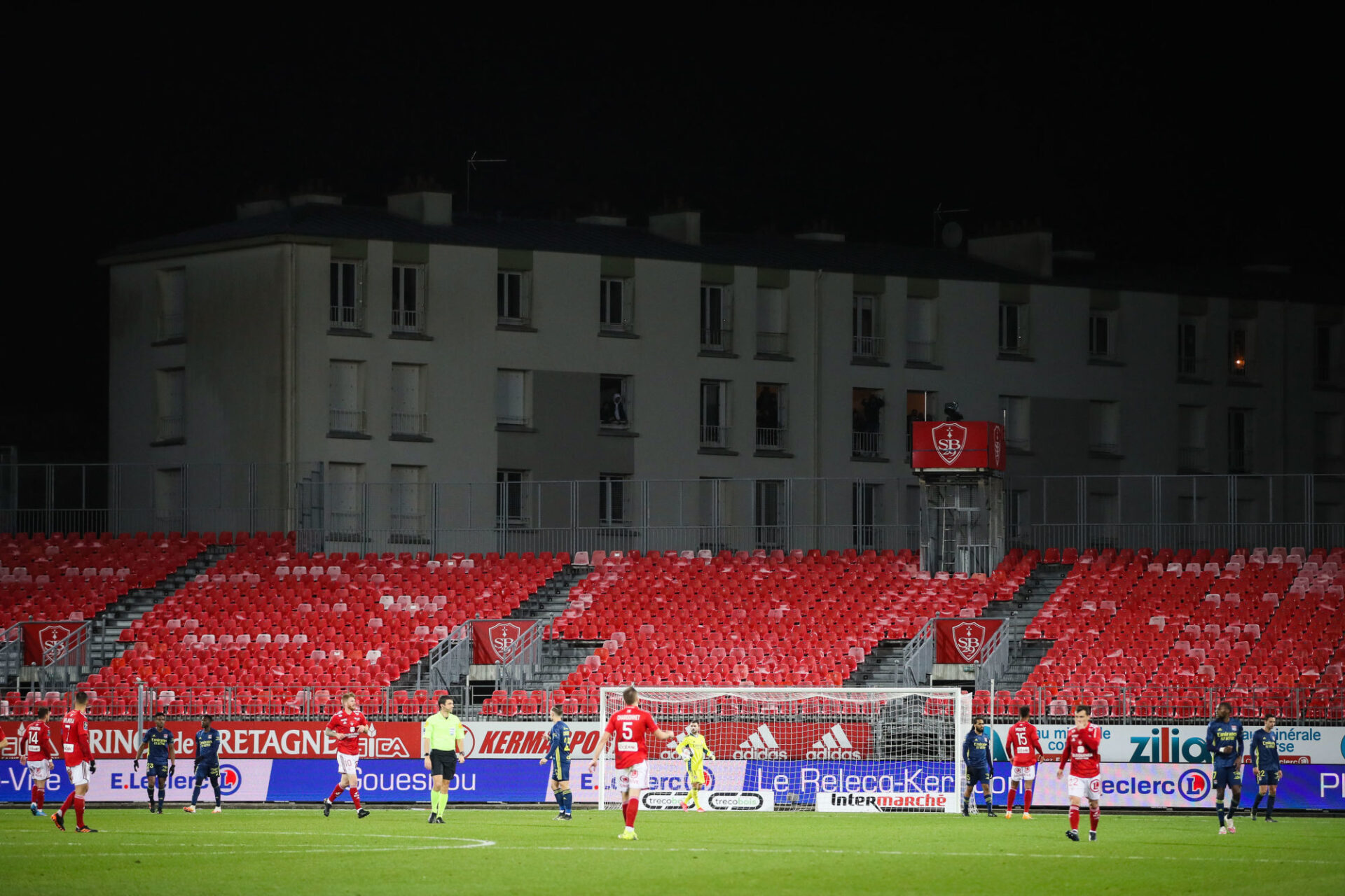 Le stade de Brest a souvent r&eacute;sonn&eacute; creux cette saison. Icon Sport