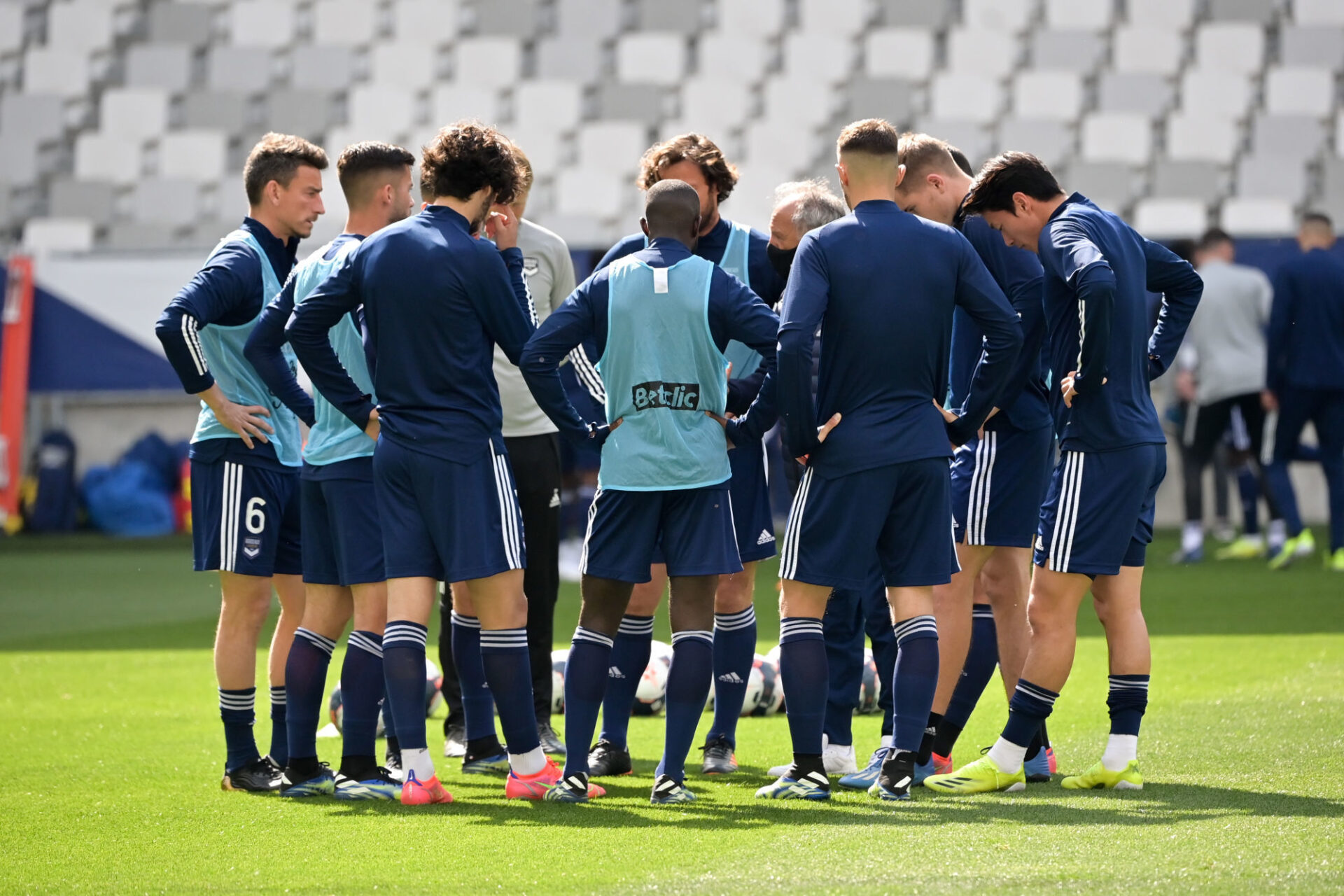 R&eacute;union de crise chez les joueurs de Bordeaux. Icon Sport
