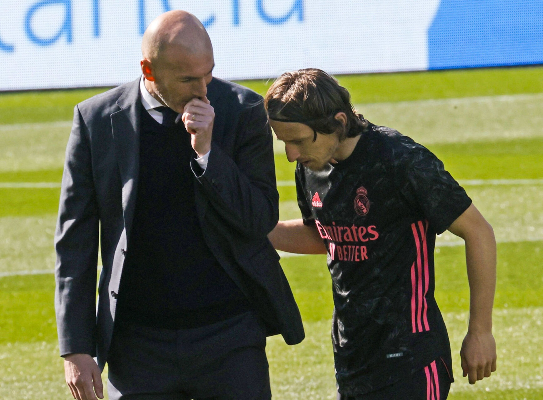 Zin&eacute;dine Zidane aurait annonc&eacute; son d&eacute;part du Real Madrid &agrave; ses joueurs. Icon Sport