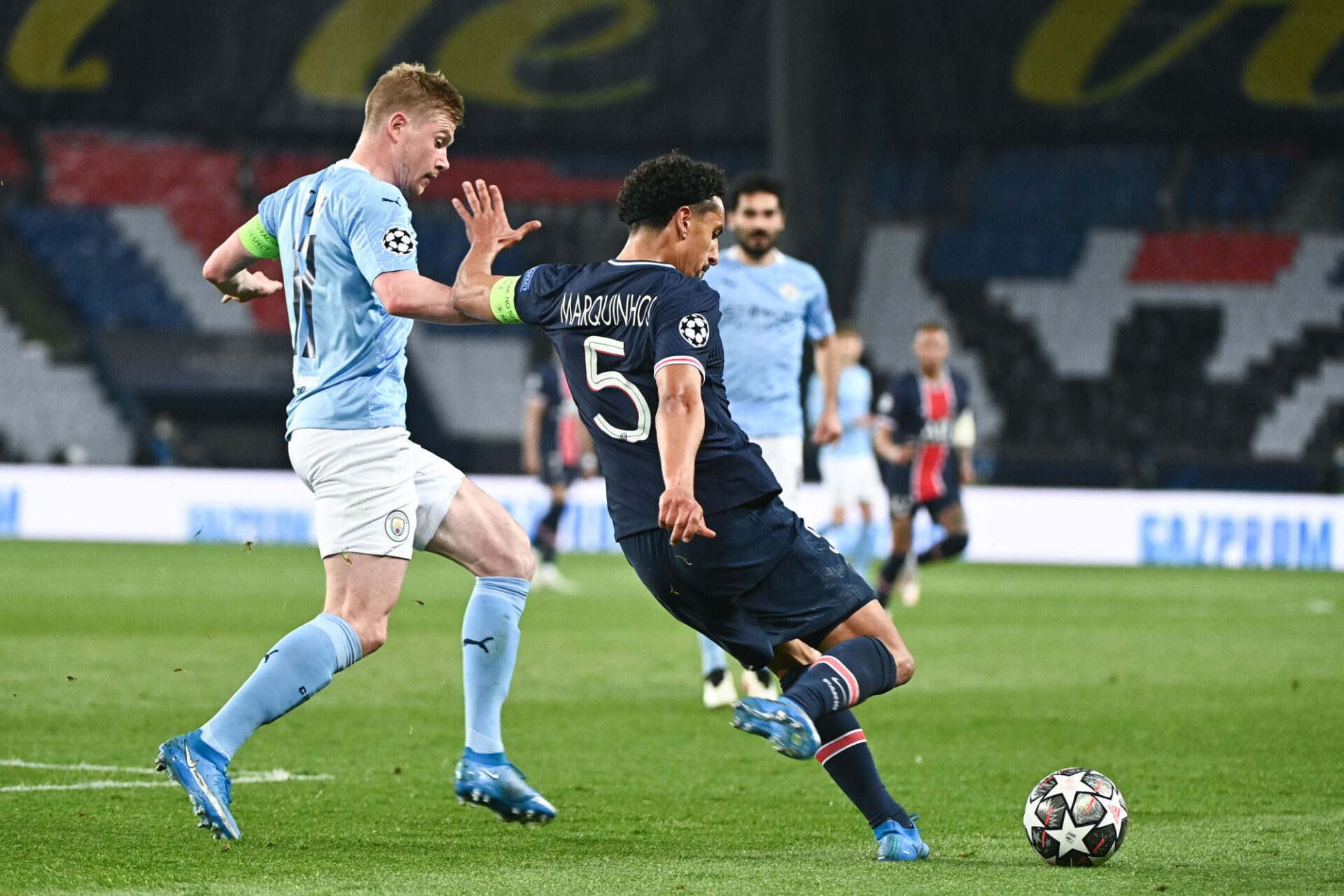 Kevin De Bruyne a d'abord &eacute;t&eacute; transparent, multipliant les pertes de balle en premi&egrave;re p&eacute;riode. Le g&eacute;nial milieu offensif sera finalement &eacute;lu homme du match... Icon Sport