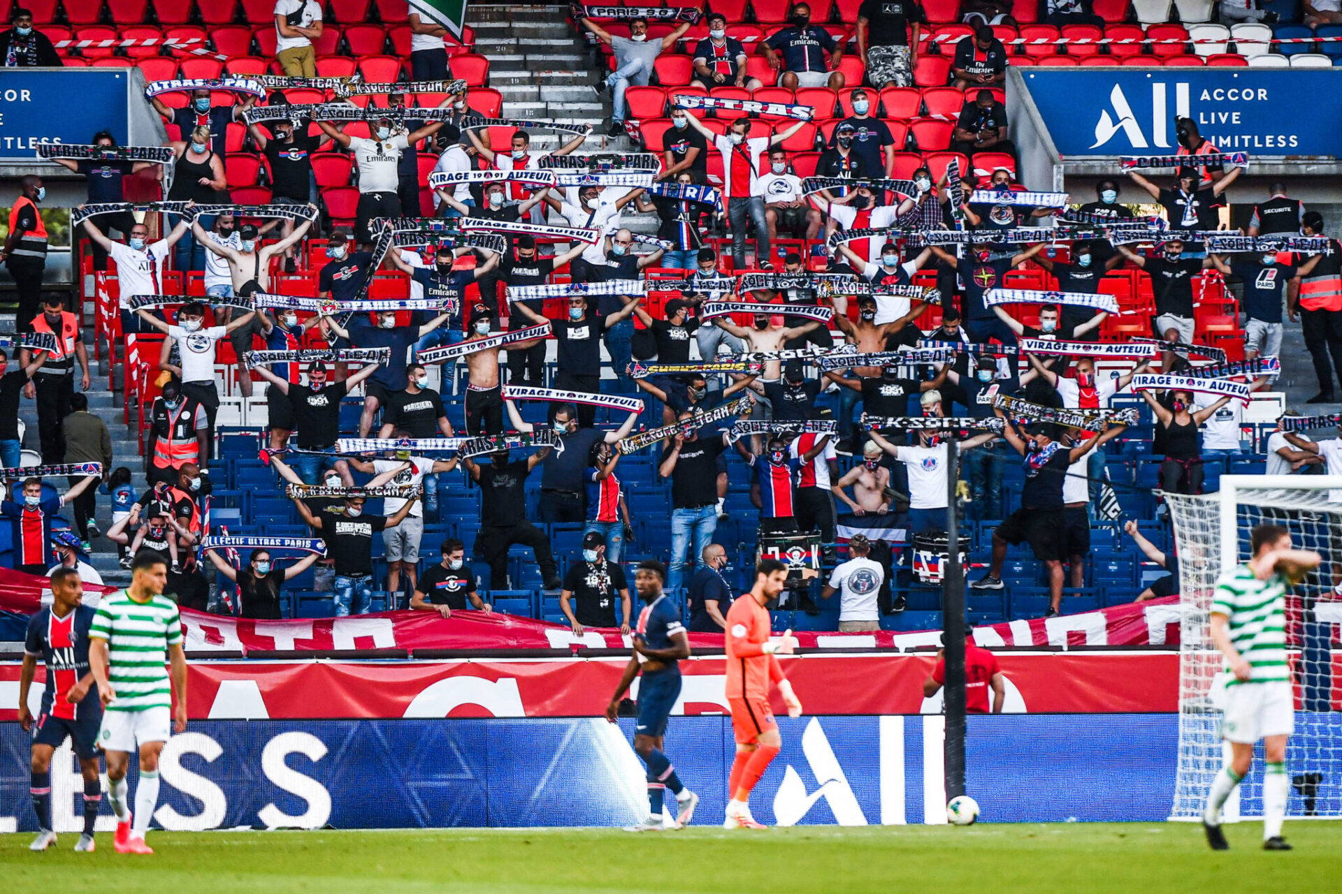 Les supporters du PSG pourront aussi retrouver les stades prochainement (iconsport)