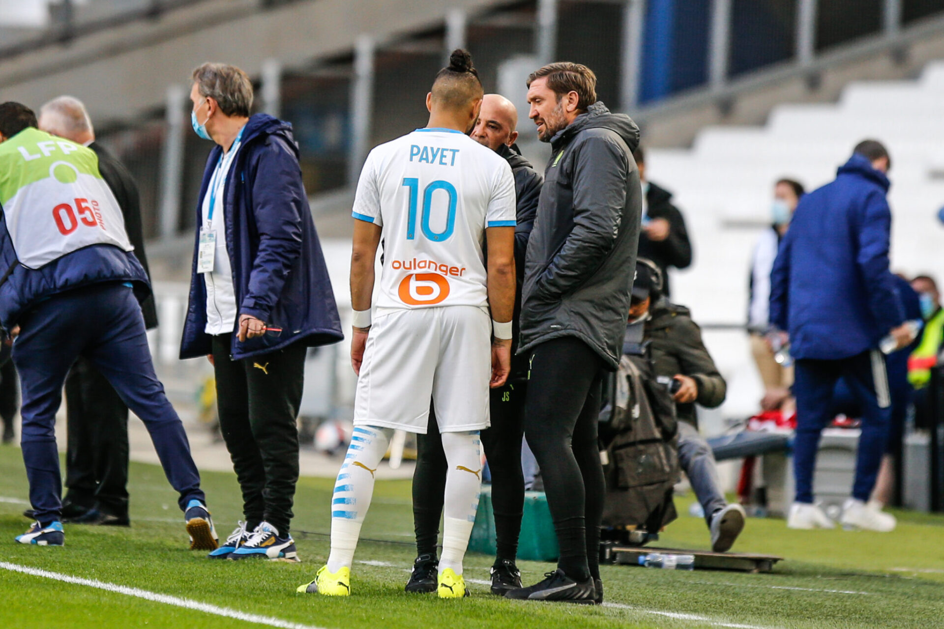 Jorge Sampaoli et Dimitri Payet en discussion (IconSport) Jorge Sampaoli et Dimitri Payet en discussion (IconSport)