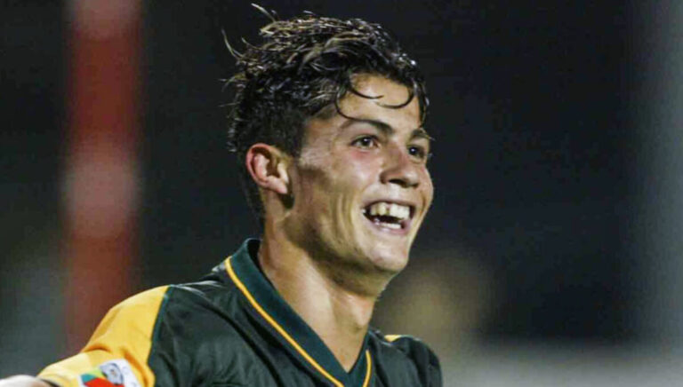 Cristiano Ronaldo : adolescent, \