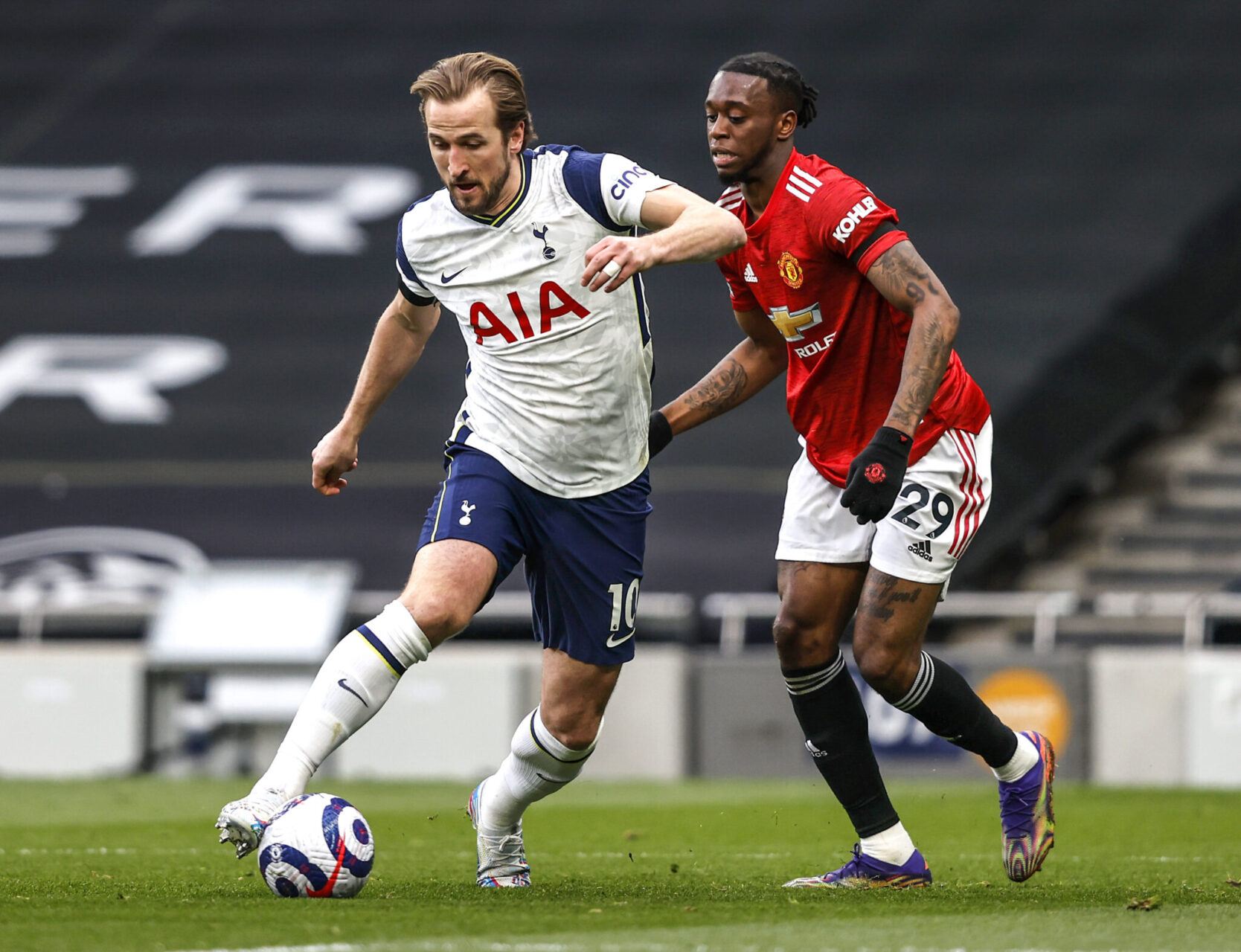 Harry Kane pourrait retrouver Wan-Bissaka à Manchester (iconsport) Harry Kane pourrait retrouver Wan-Bissaka à Manchester (iconsport)