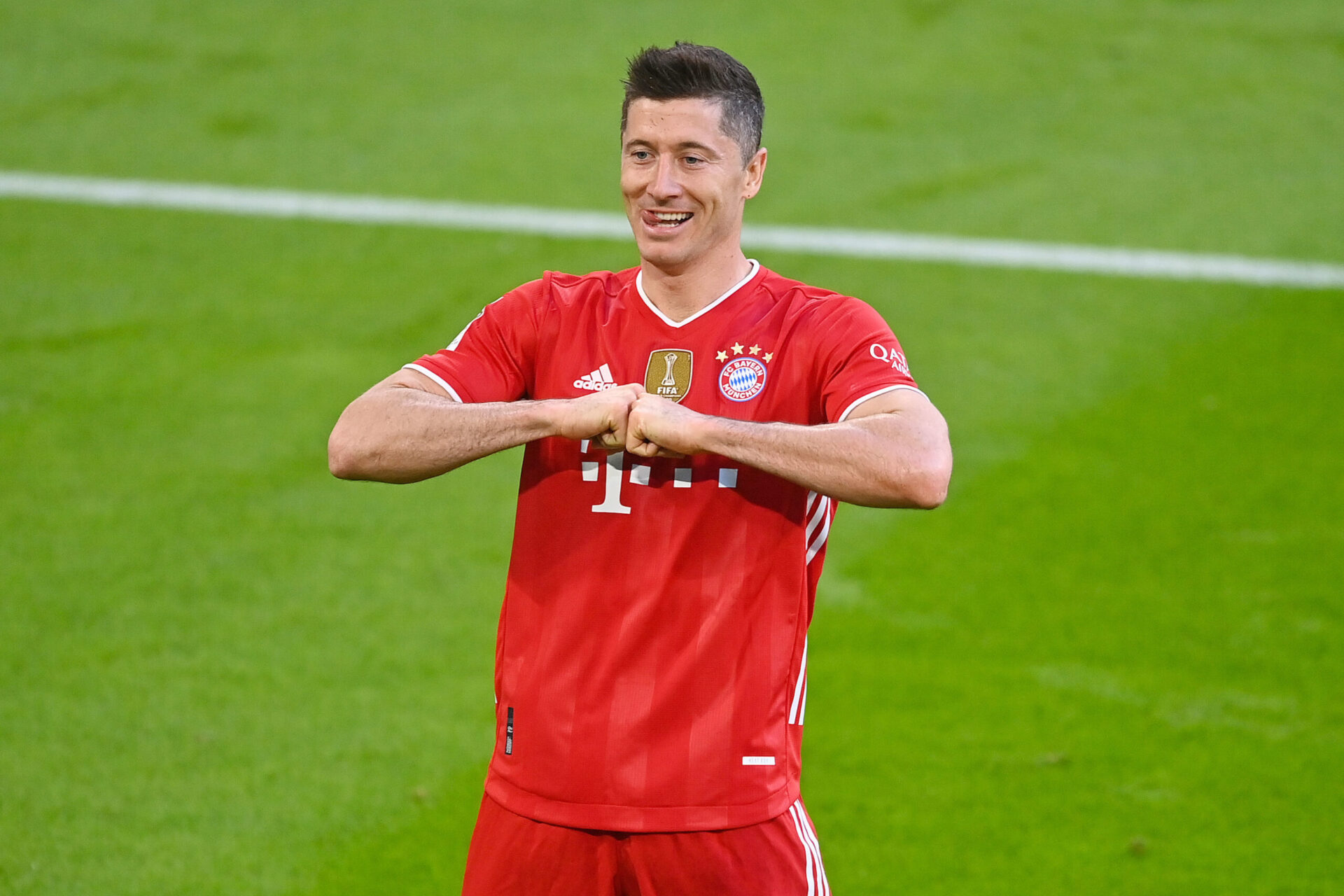 Le Polonais &eacute;galement un vieux record d&eacute;tenu par Muller (iconsport)
