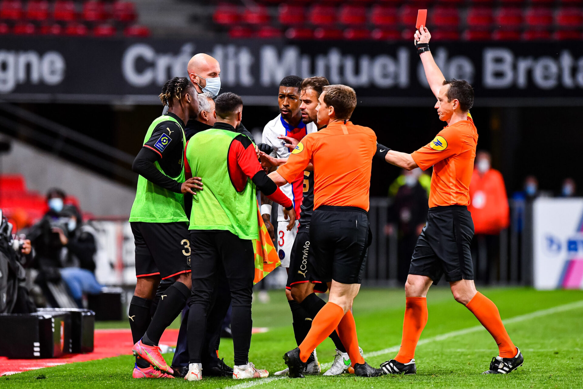 Presnel Kimpembe a &eacute;cop&eacute; d'un carton rouge face &agrave; Rennes et sera suspendu jusqu'&agrave; la fin de la saison (iconsport)