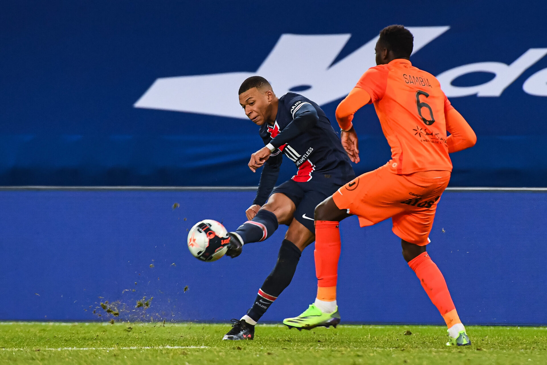 Delort prêt à percer les filets parisiens ? (iconsport) Delort prêt à percer les filets parisiens ? (iconsport)