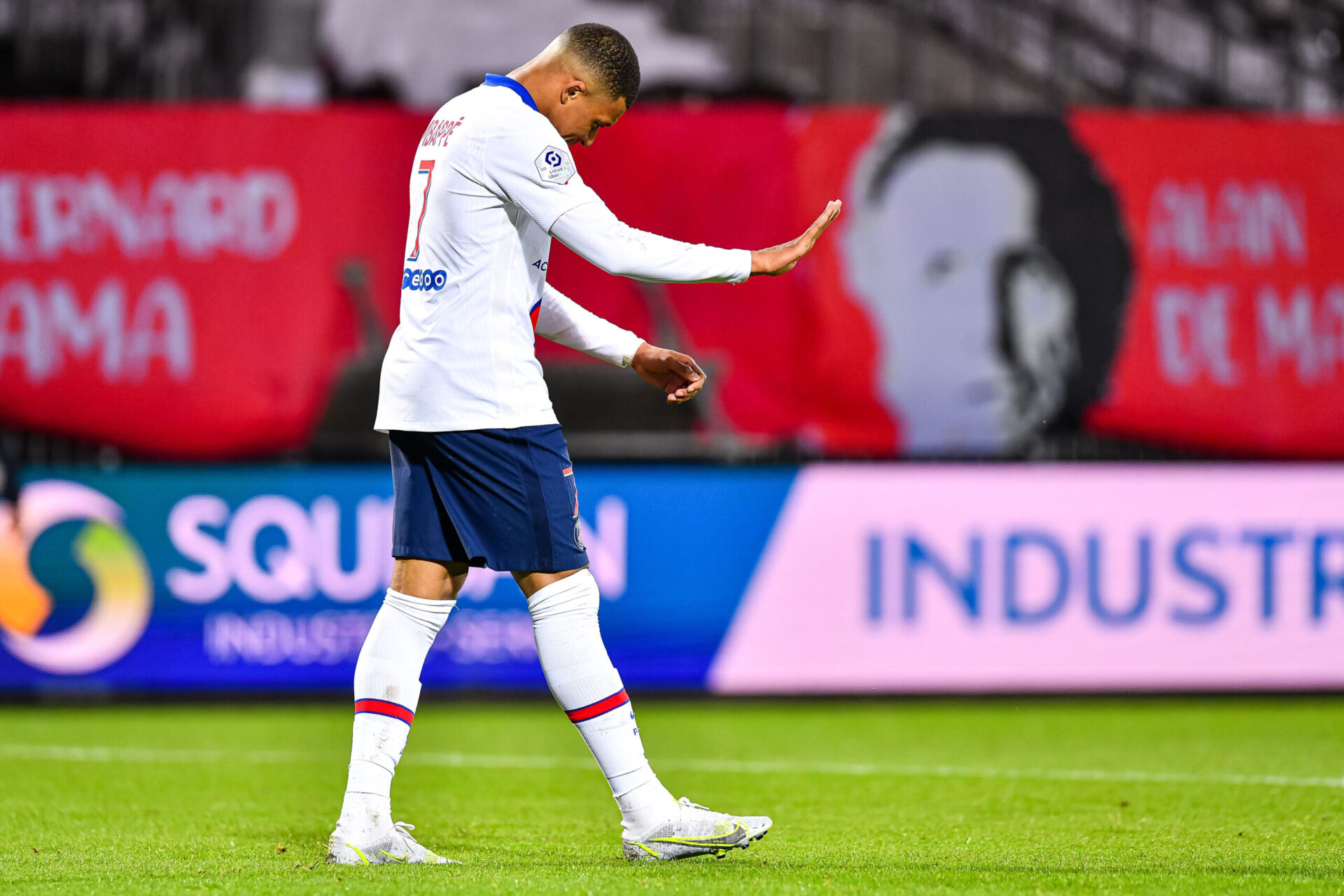 Kylian Mbappé met un coup de pression au PSG (iconsport) Kylian Mbappé met un coup de pression au PSG (iconsport)