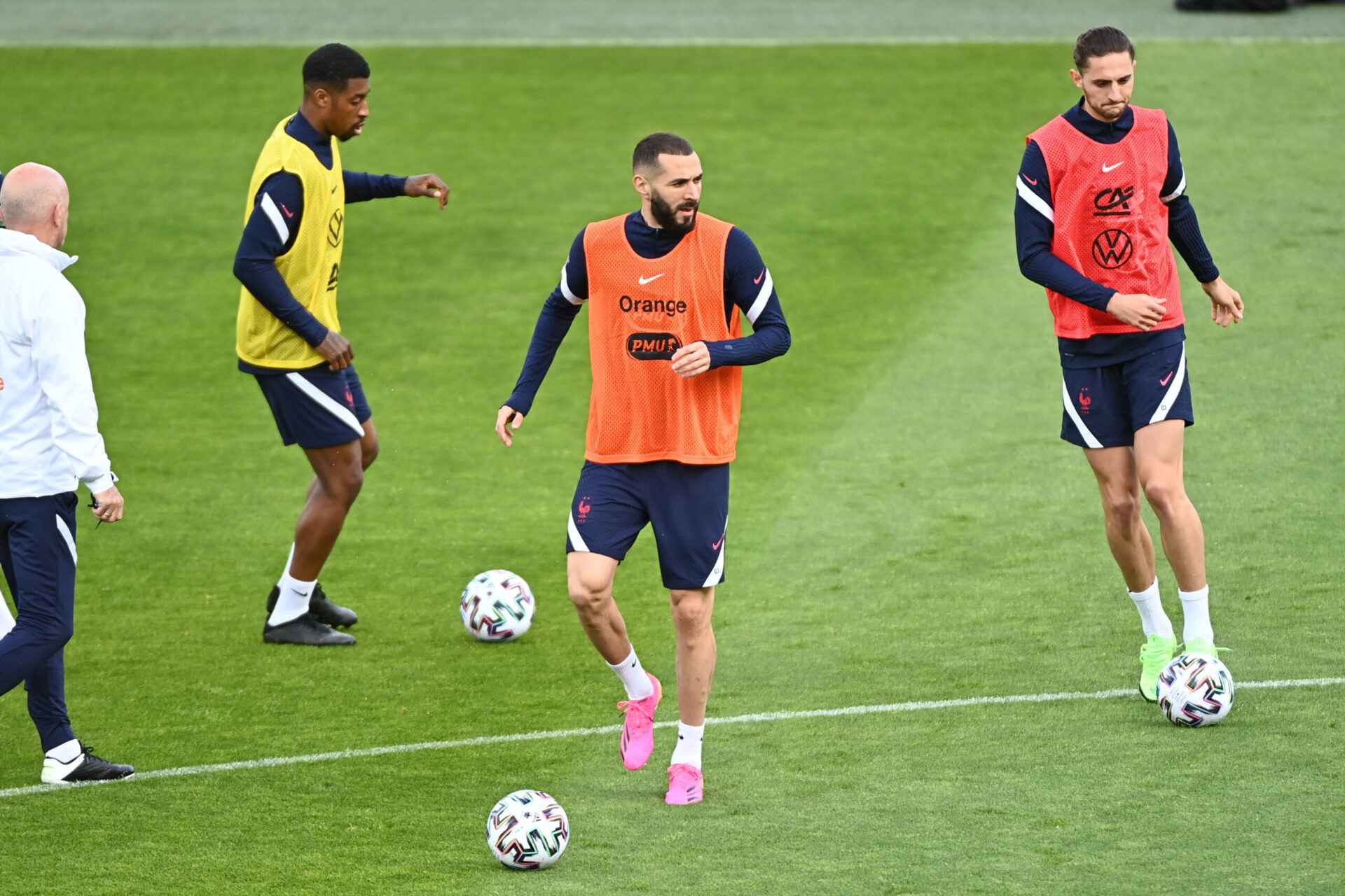 Presnel Kimpembe et Karim Benzema lors d'un entrainement avec les Bleus (iconsport)