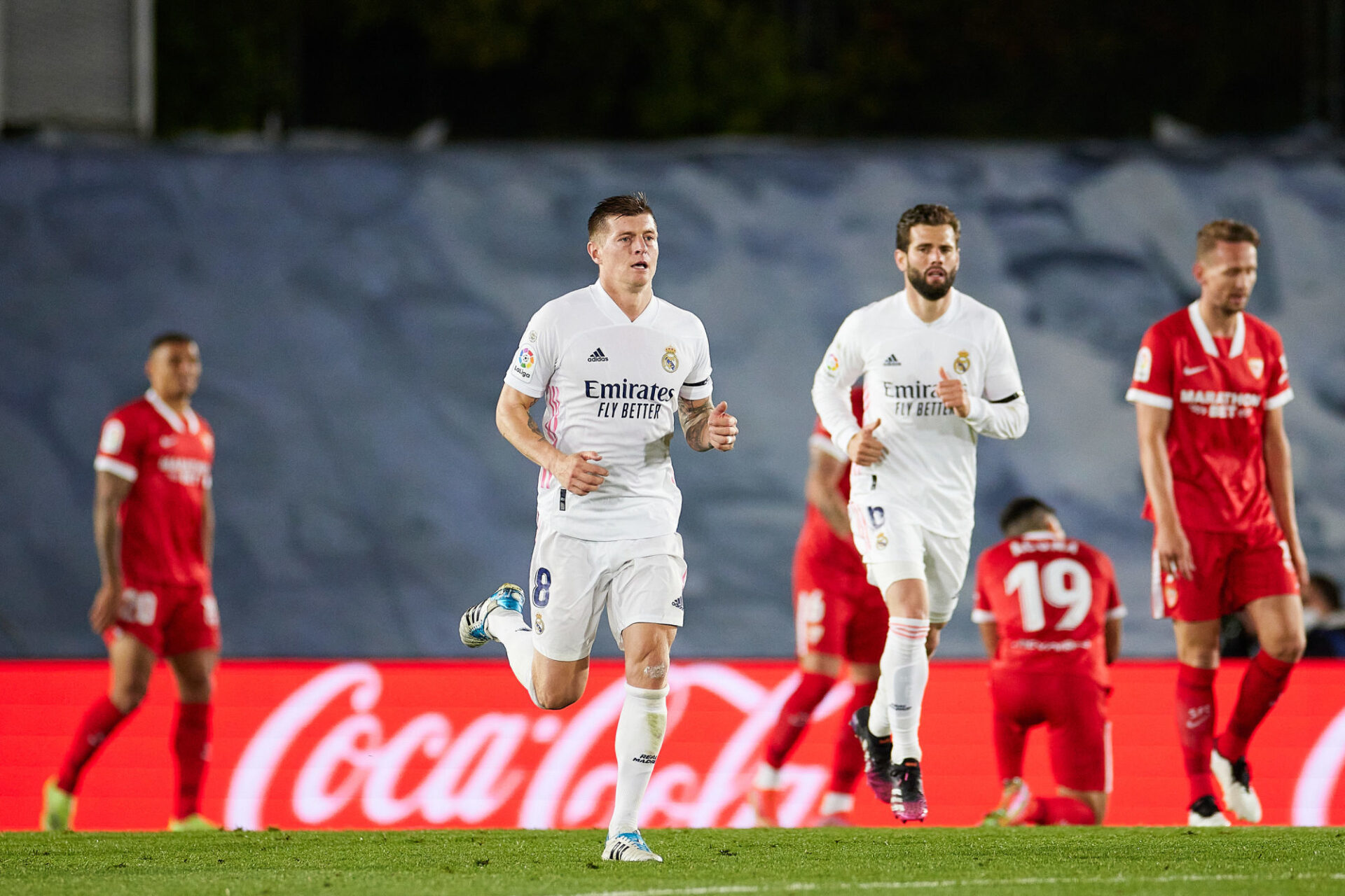 Fernando ouvre le score en trompant Thiabut Courtois. Icon Sport