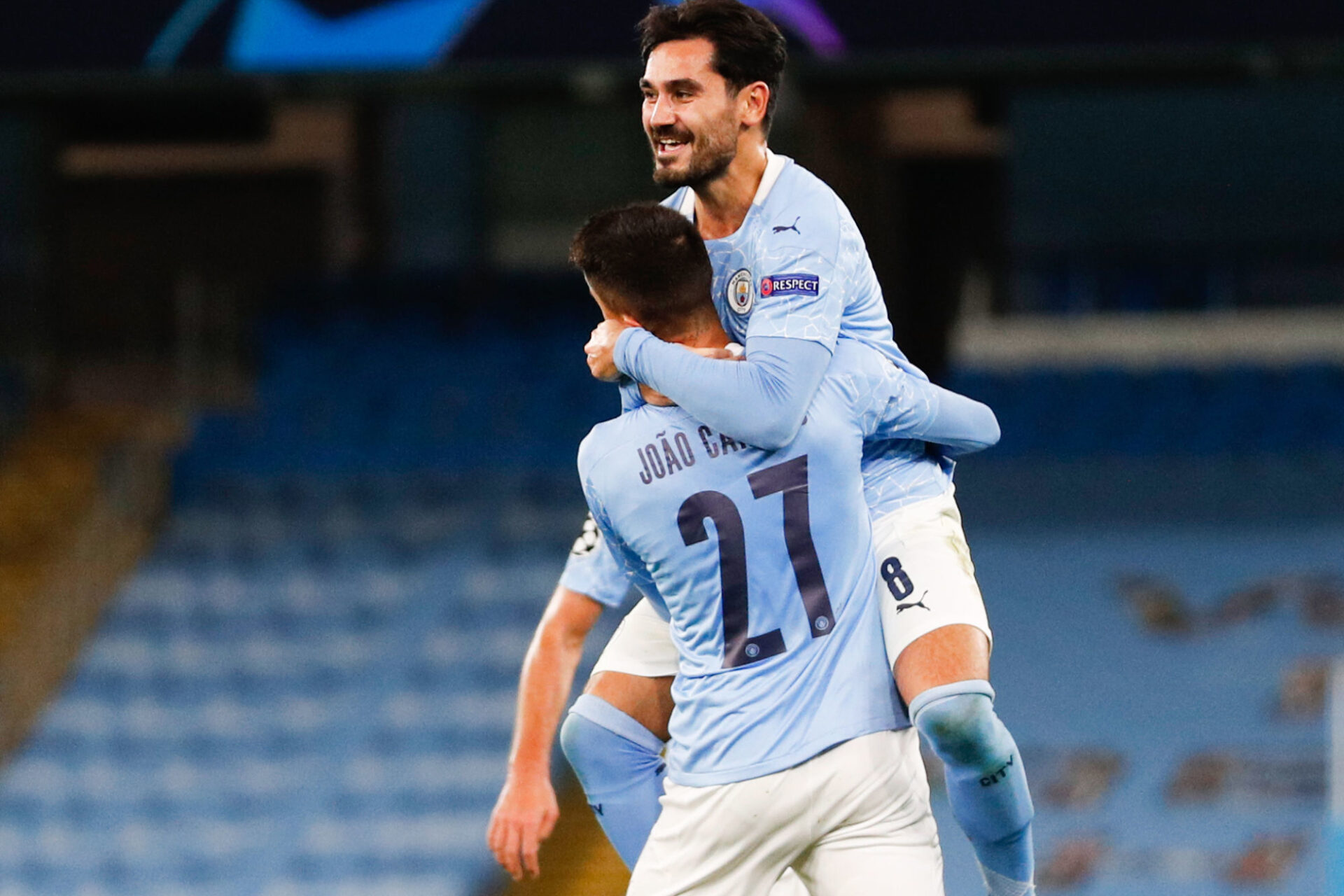 Pep Guardiola semble sans solutions lors de la d&eacute;route de son &eacute;quipe contre Leicester en septembre (2-5). Icon Sport