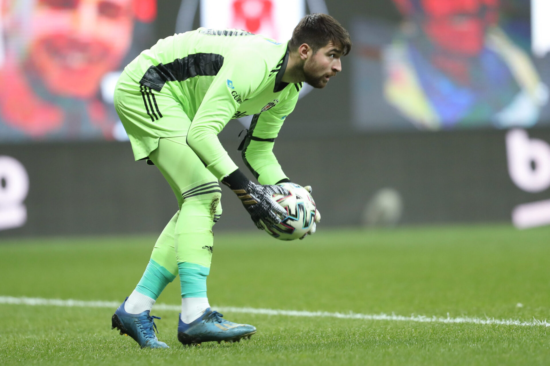 Le n°2 Yoan Cardinale (à gauche) devrait s'en aller tandis que le titulaire Walter Benitez (à droite) devrait rester une saison de plus. Icon Sport Le n°2 Yoan Cardinale (à gauche) devrait s'en aller tandis que le titulaire Walter Benitez (à droite) devrait rester une saison de plus. Icon Sport