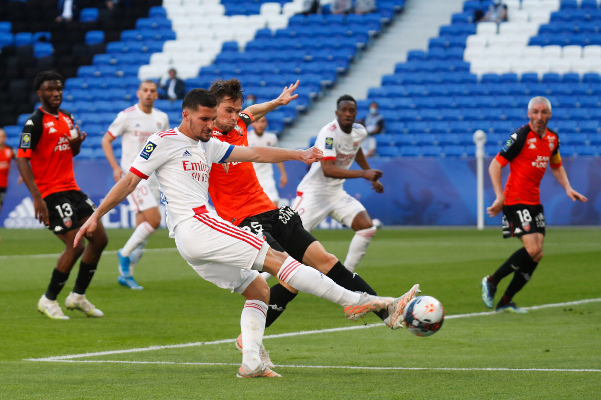 Rayan Cherki avait envie de se montrer, dans la lign&eacute;e de son but h&eacute;ro&iuml;que face &agrave; Monaco lors de la derni&egrave;re journ&eacute;e. Icon Sport