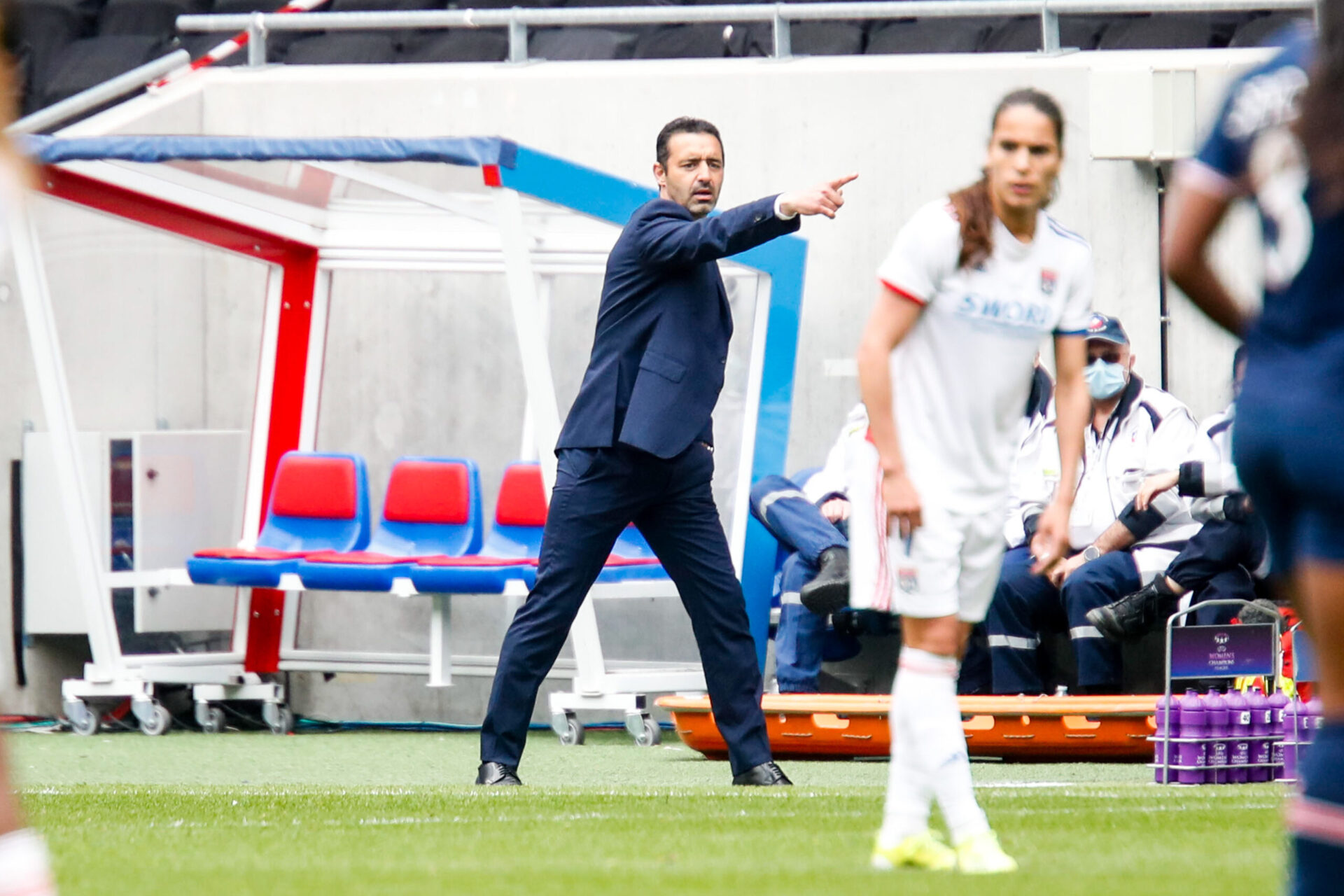 Le match Lyon - Paris ce dimanche pourrait d&eacute;cider du champion de France de D1 (iconsport)