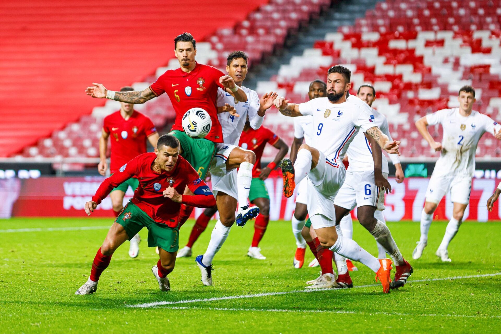 Fernando Santos et ses joueurs esp&egrave;rent r&eacute;aliser le m&ecirc;me exploit qu'en 2016 : remporter cet Euro (iconsport)
