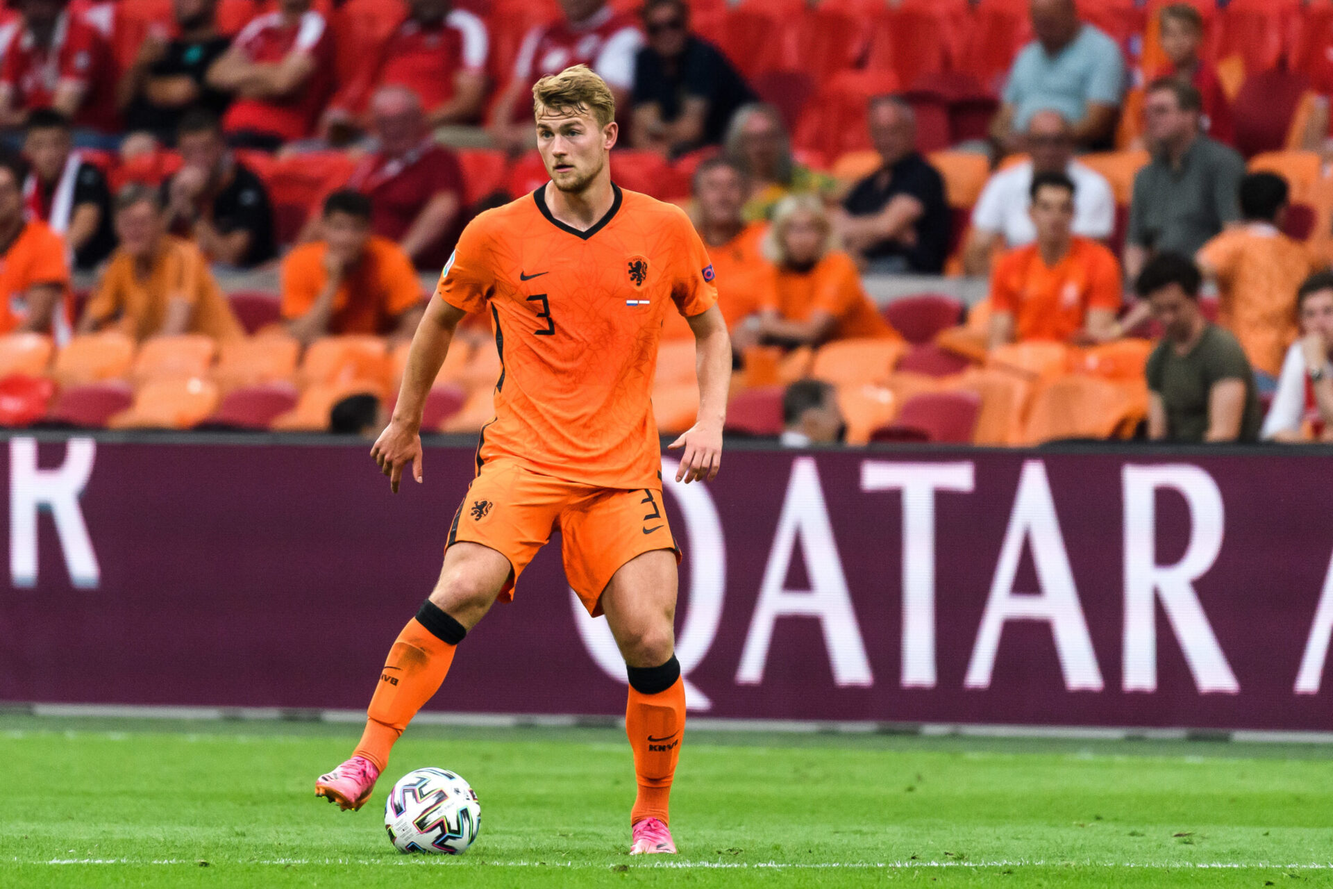 Gulacsi, dans l'équipe type après son grand match contre la France. Icon Sport Gulacsi, dans l'équipe type après son grand match contre la France. Icon Sport