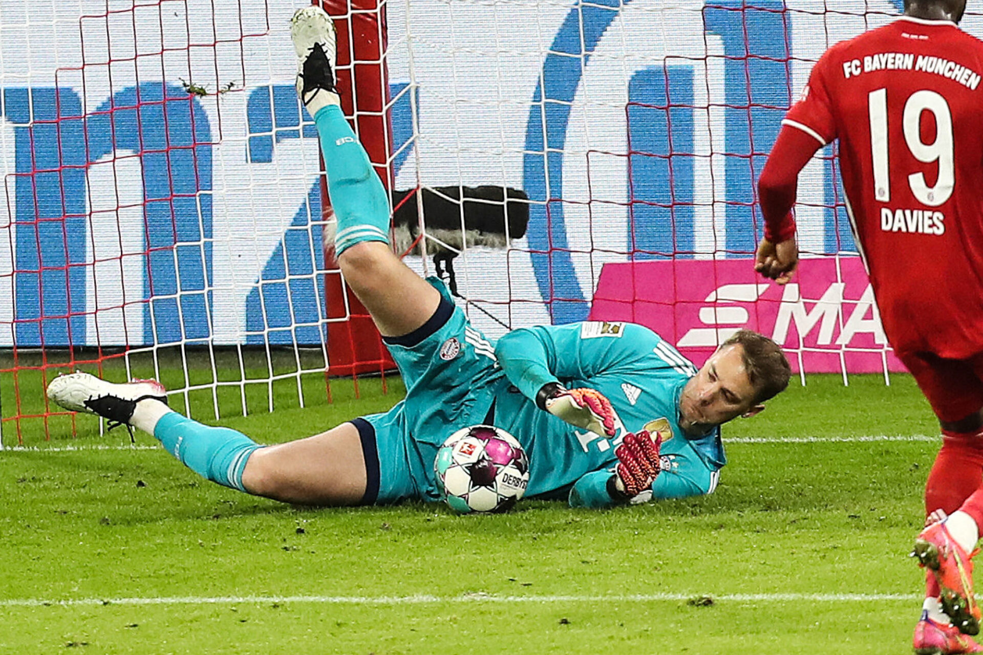 Kylian Mbappé est-il entré dans la tête de Neuer ? @iconsport