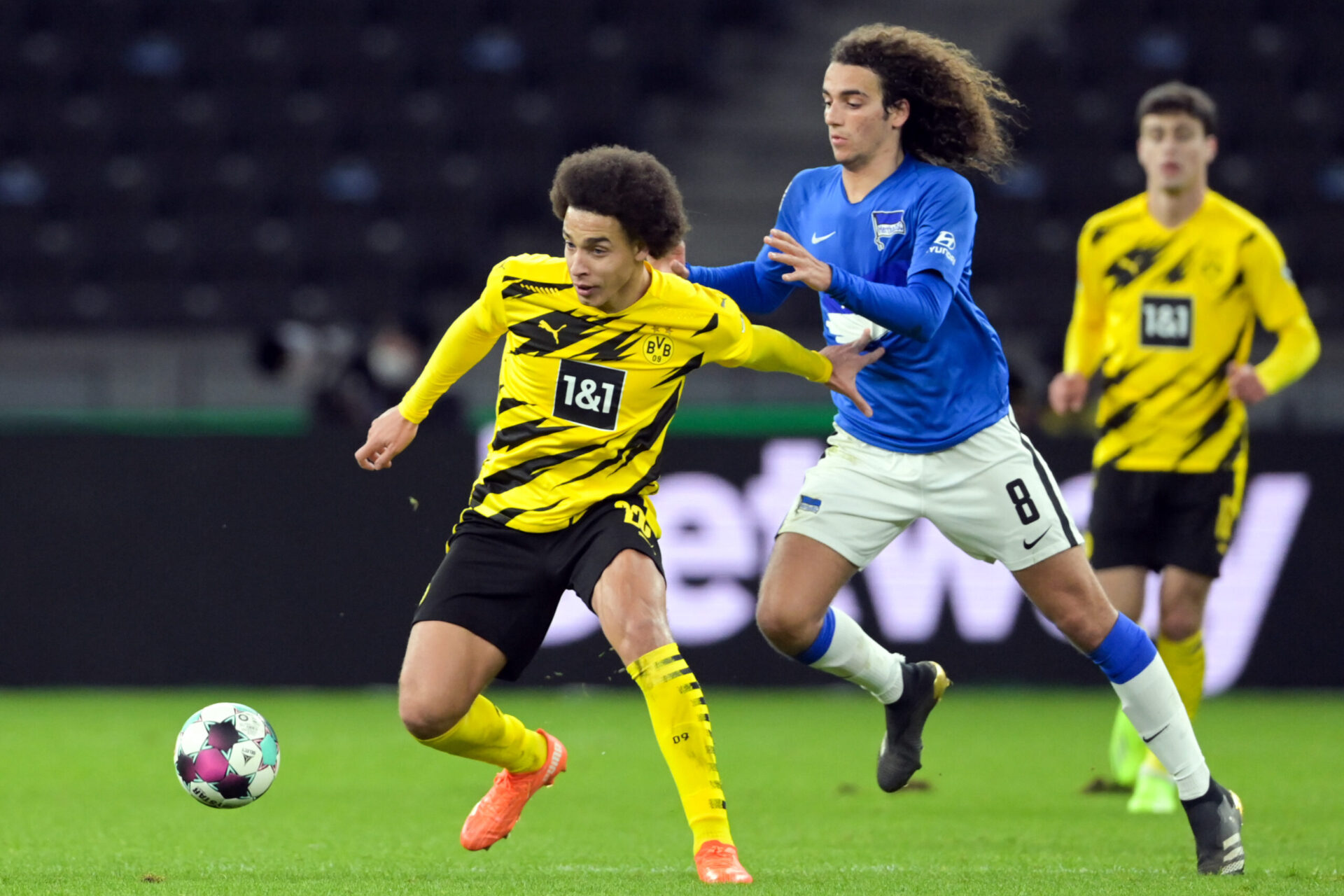 En plus de Benfica, Dortmund serait int&eacute;ress&eacute; par Guendouzi (iconsport)