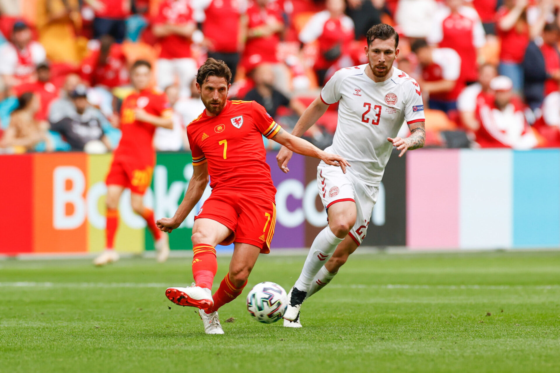 Les Gallois ont été remuants pendant une quinzaine de minutes en première période, notamment grâce à Allen, James et Bale, avant de s'éteindre (iconsport)