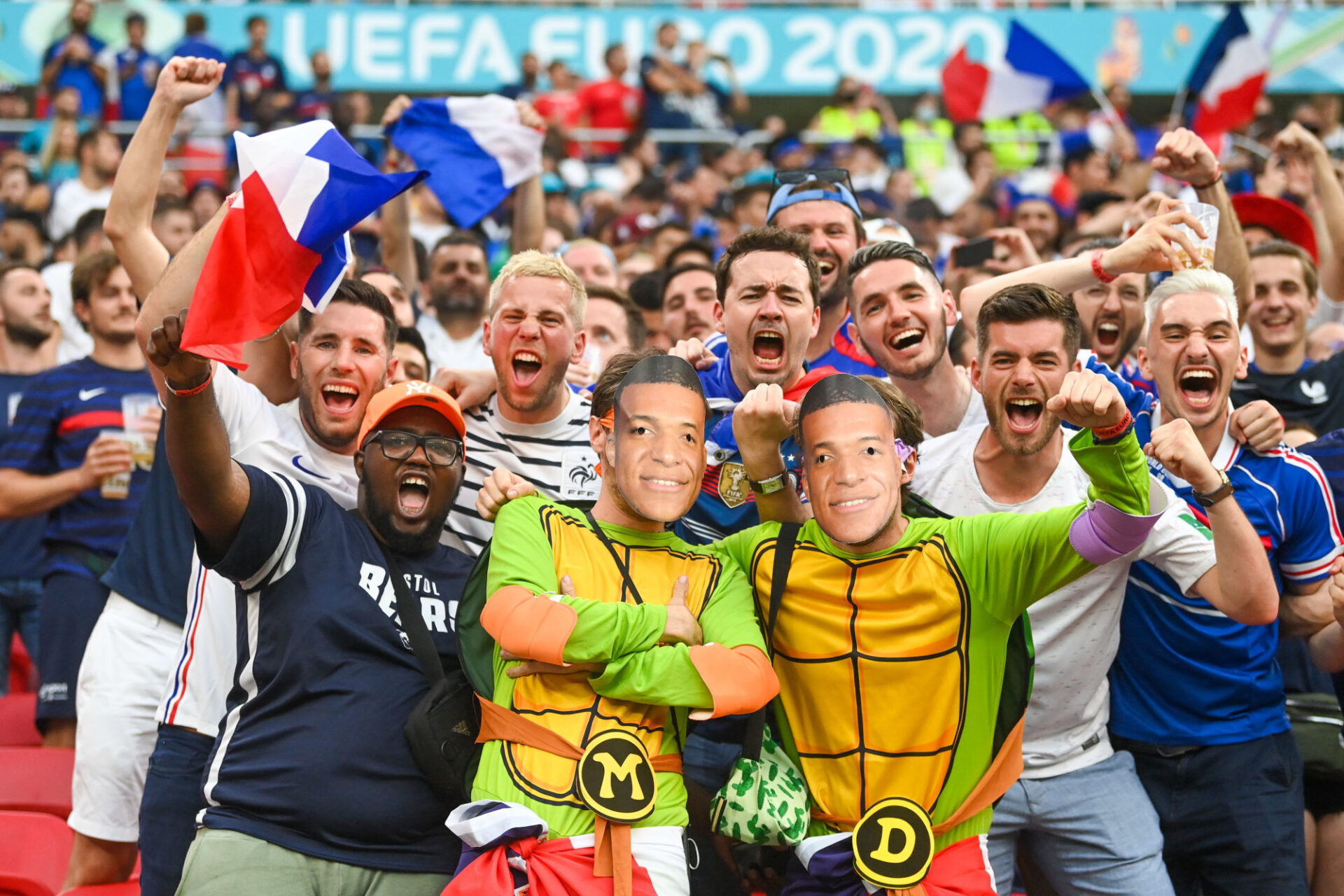 Les Bleus de Kylian Mbapp&eacute; et Karim Benzema ont rendez-vous avec la Suisse, ce lundi 28 juin. Icon SPort