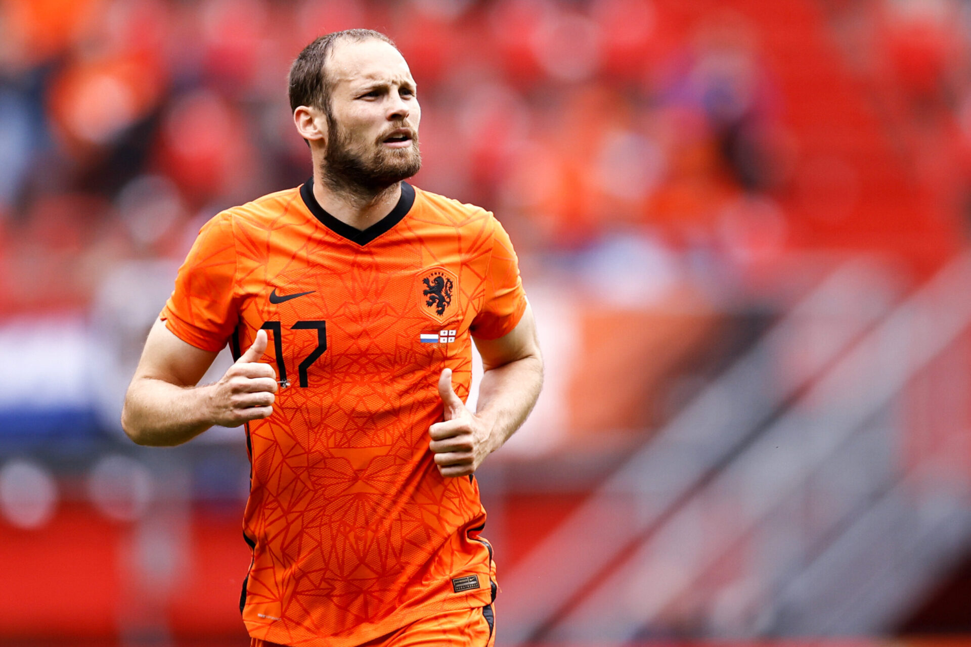 Daley Blind joue au haut niveau avec le même dispositif qui sera implanté à Eriksen - Icon Sport