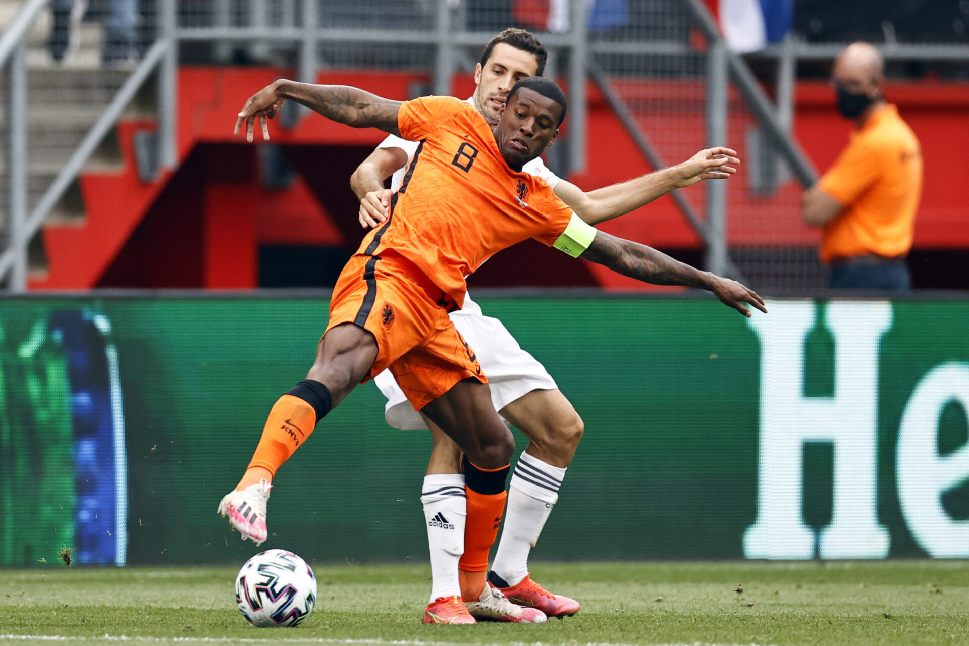 Alors que son agent est &agrave; Paris, Georginio Wijnaldum &eacute;tait titulaire avec les Pays-Bas dimanche soir (iconsport)