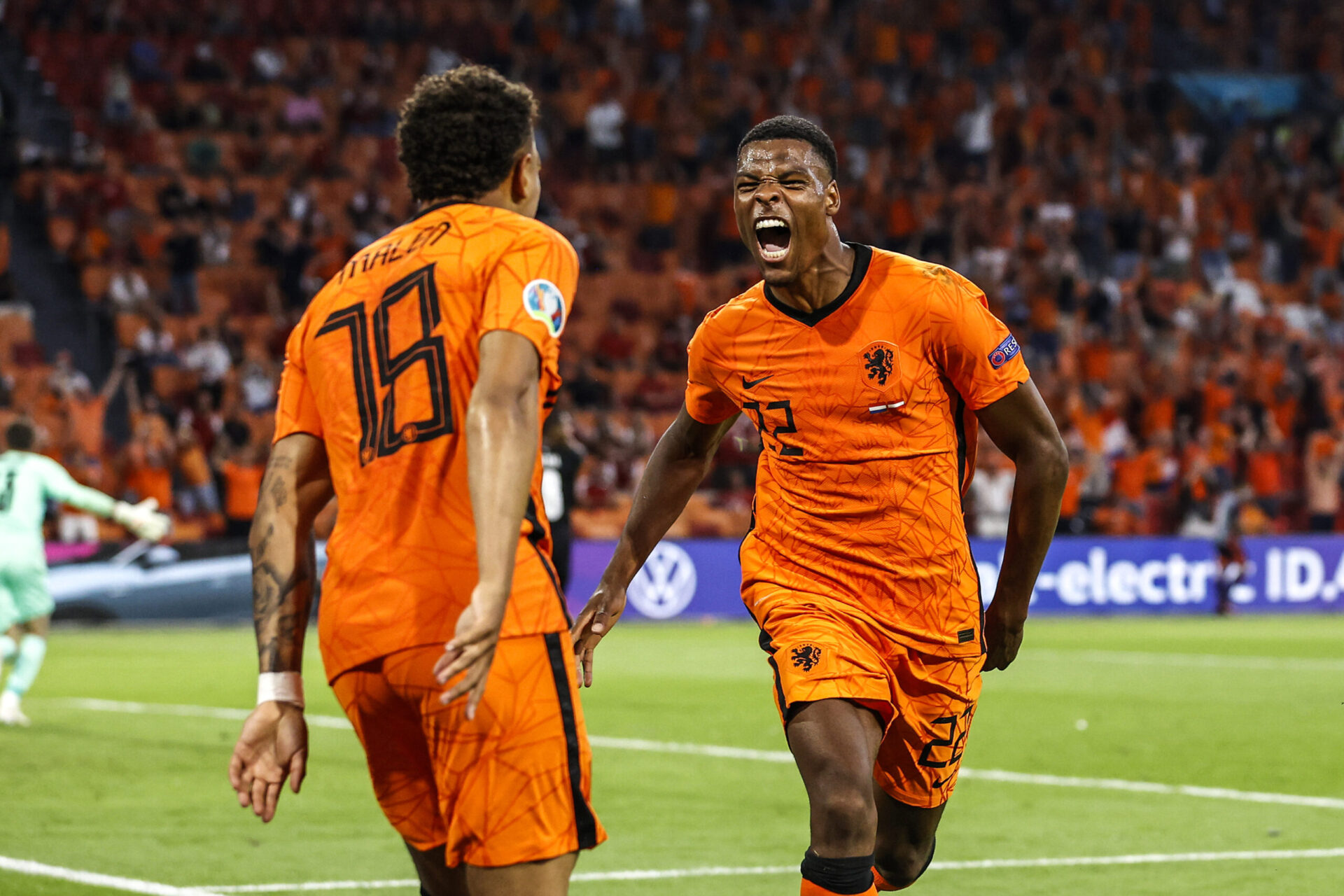 Denzel Dumfries auteur du deuxième but des Pays-Bas (iconsport)