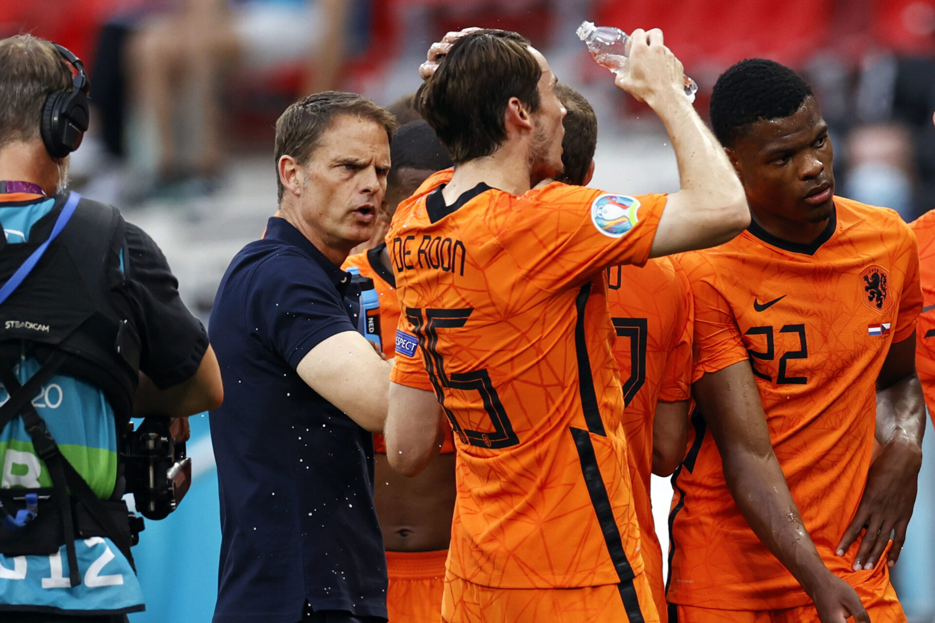 Apr&egrave;s une phase de poules marqu&eacute;e par 3 victoires en autant de matchs, les Pays-Bas de De Boer ont chut&eacute; d&egrave;s les huiti&egrave;mes de finale face &agrave; la R&eacute;publique Tch&egrave;que (iconsport)