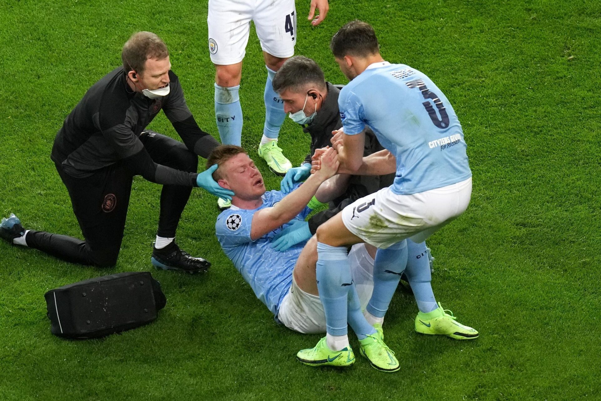 Op&eacute;r&eacute; d'une double fracture au visage, De Bruyne manquera le d&eacute;but de l'Euro (iconsport)