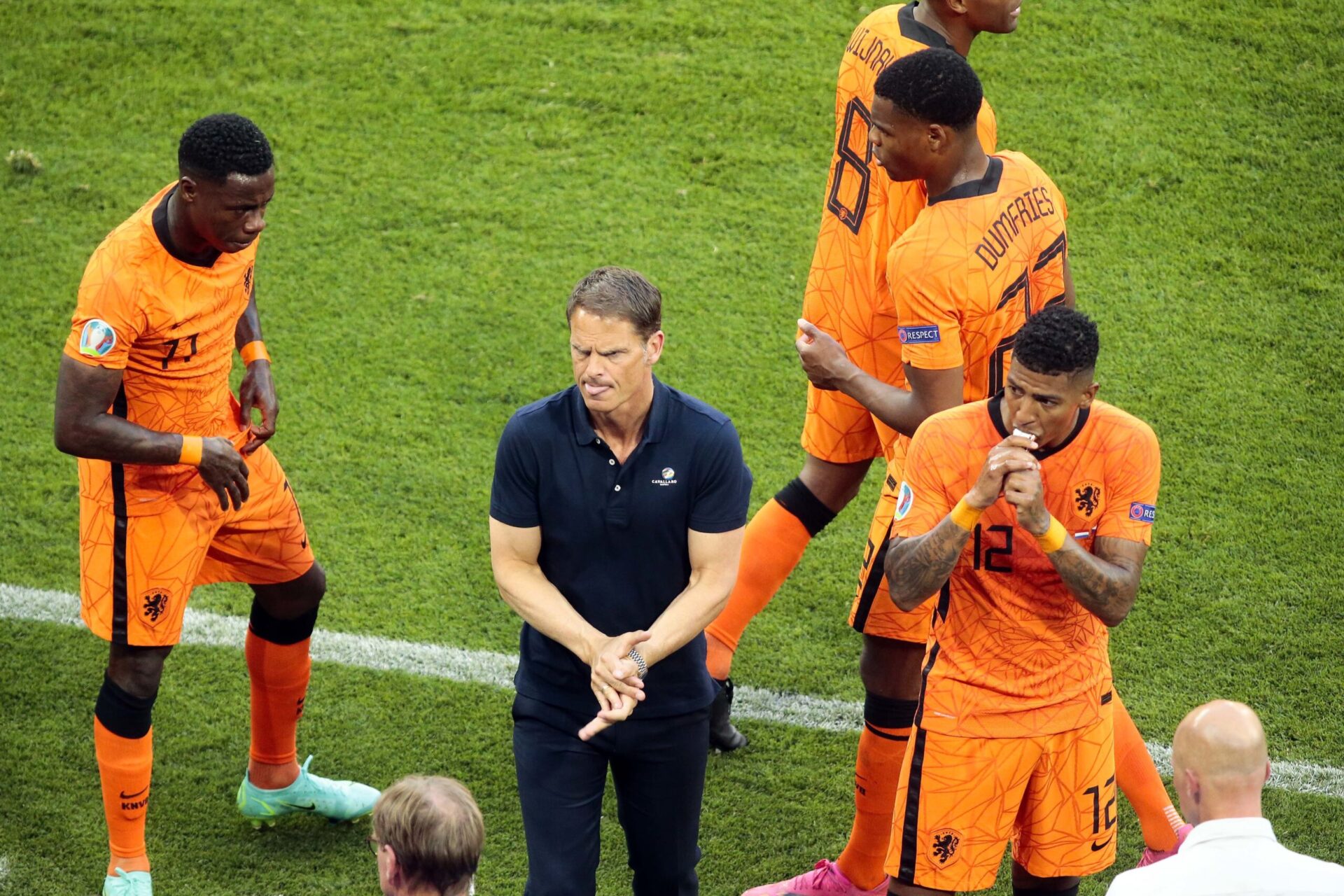 Apr&egrave;s une phase de poules marqu&eacute;e par 3 victoires en autant de matchs, les Pays-Bas de De Boer ont chut&eacute; d&egrave;s les huiti&egrave;mes de finale face &agrave; la R&eacute;publique Tch&egrave;que (iconsport)