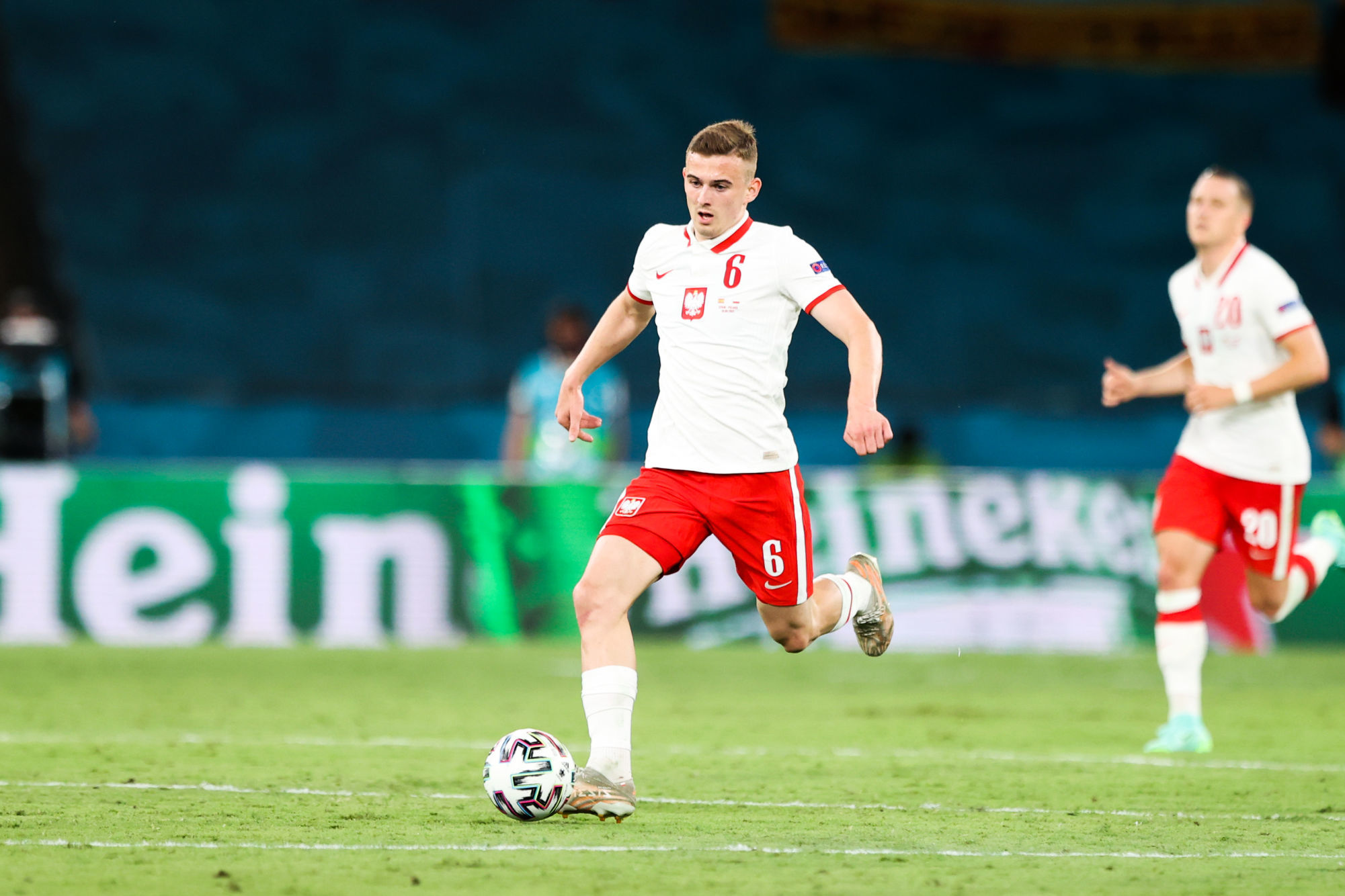 Euro 2020 : Kacper Kozłowski (Pologne) devient le plus jeune joueur à disputer un Euro