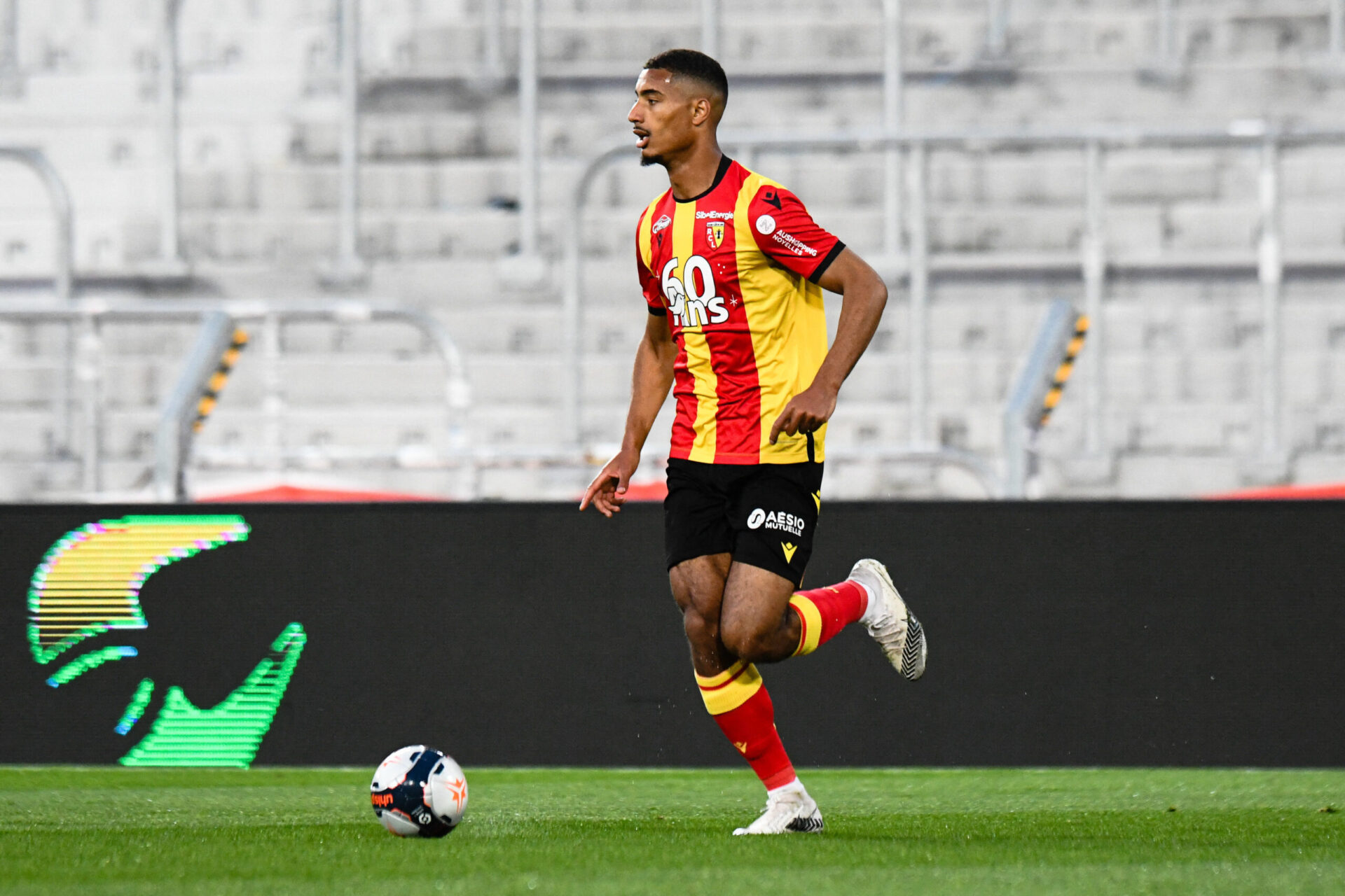 Brillant avec Lens la saison derni&egrave;re, Lo&iuml;c Bad&eacute; est la priorit&eacute; de Rennes pour remplacer Damien Da Silva parti &agrave; Lyon (iconsport)