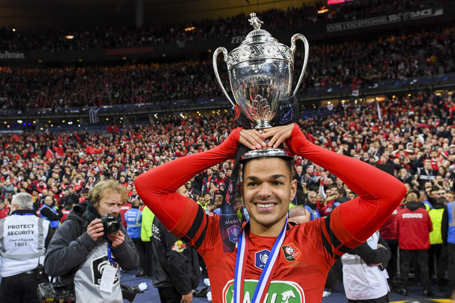 Hatem Ben Arfa c&eacute;l&egrave;bre la victoire en Coupe de France face au PSG en 2019 (iconsport)