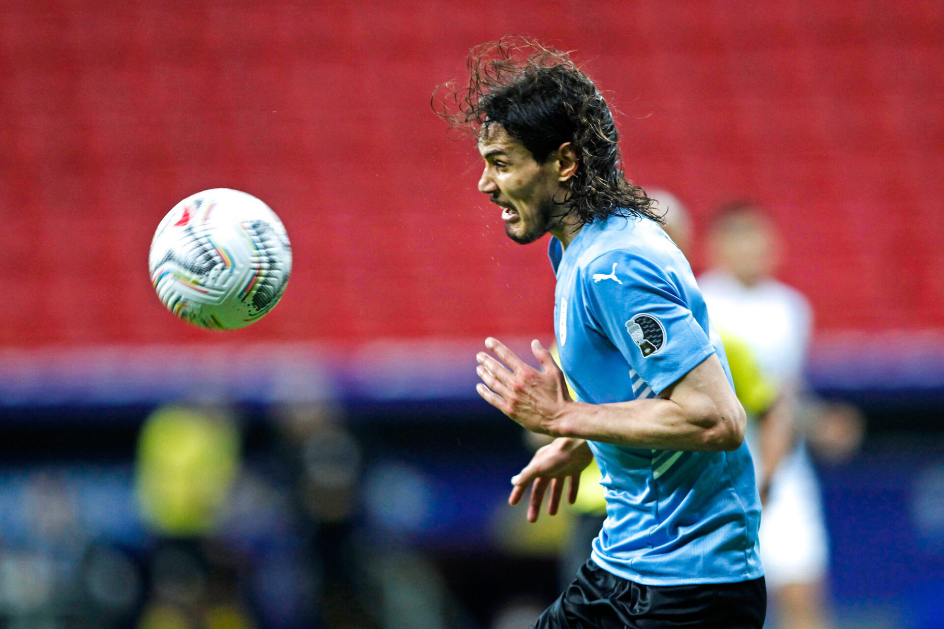 Edinson Cavani, qui dispute actuellement la Copa Am&eacute;rica avec l'Uruguay, pourrait se laisser tenter par l'int&eacute;r&ecirc;t prononc&eacute; de Jos&eacute; Mourinho &agrave; la Roma. Icon SPort