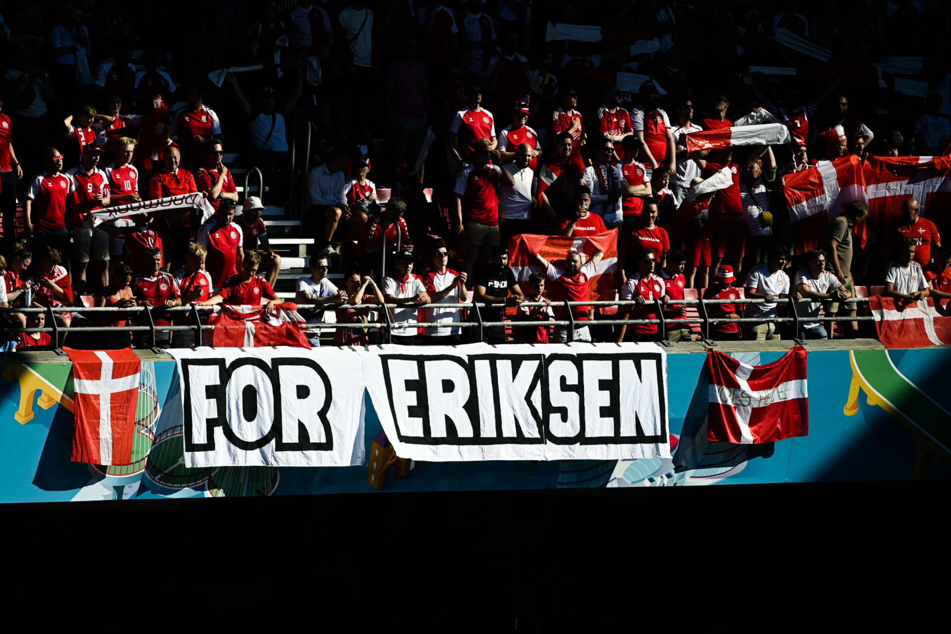 Les Danois et le monde du football a montré tout son soutien à Eriksen. Icon Sport