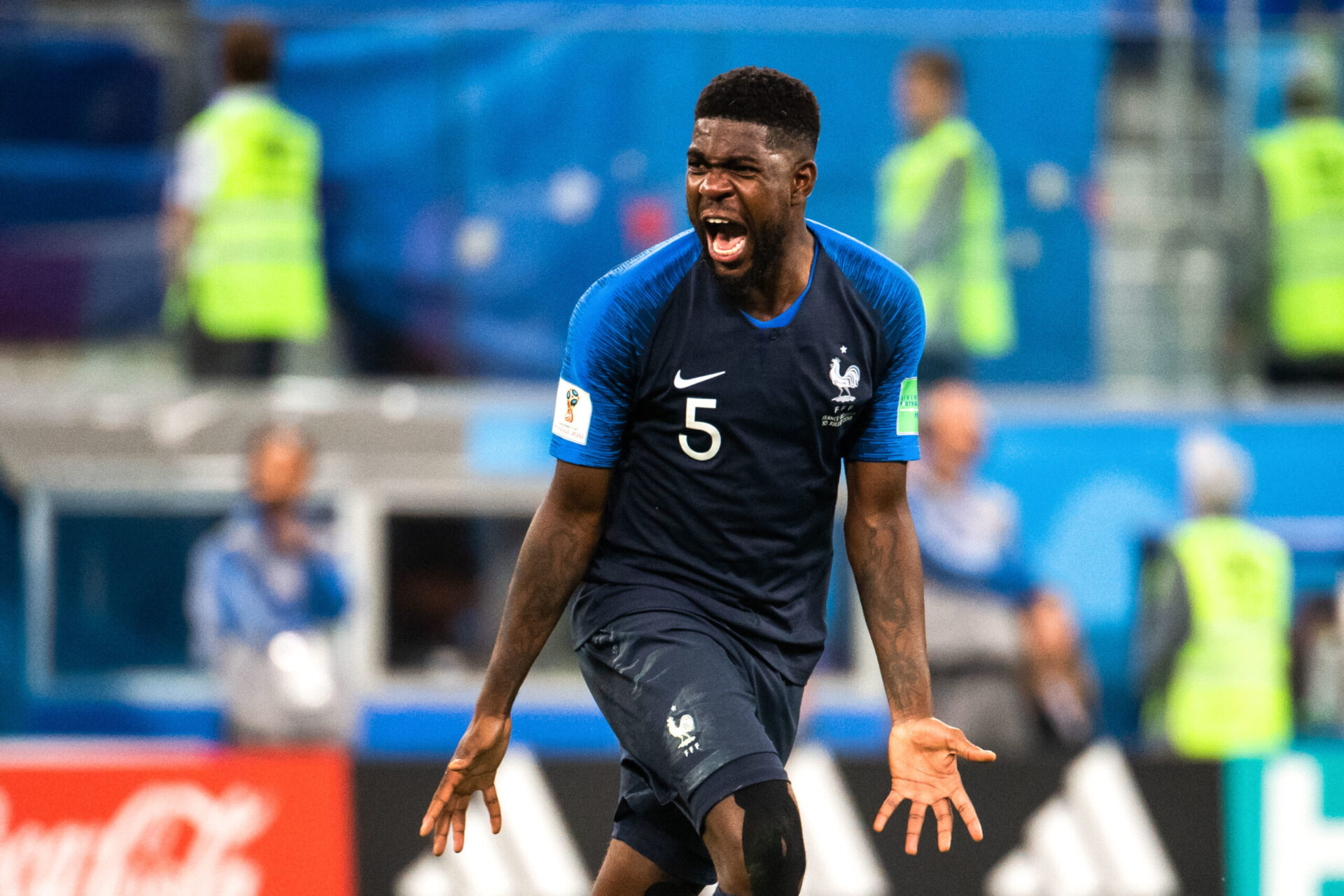 Umtiti sort d'une saison compliqu&eacute; pendant laquelle il a &eacute;t&eacute; coupable sur plusieurs buts encaiss&eacute;s par le Bar&ccedil;a (iconsport)