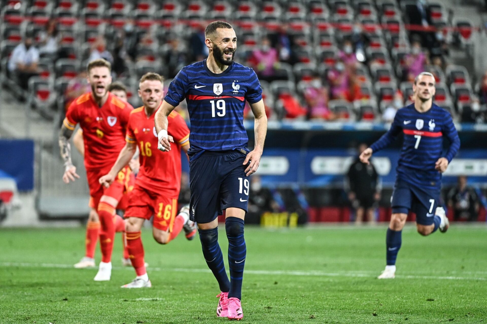 Avec cette attaque, les Bleus ont de quoi faire peur à l'Euro (iconsport) Avec cette attaque, les Bleus ont de quoi faire peur à l'Euro (iconsport)