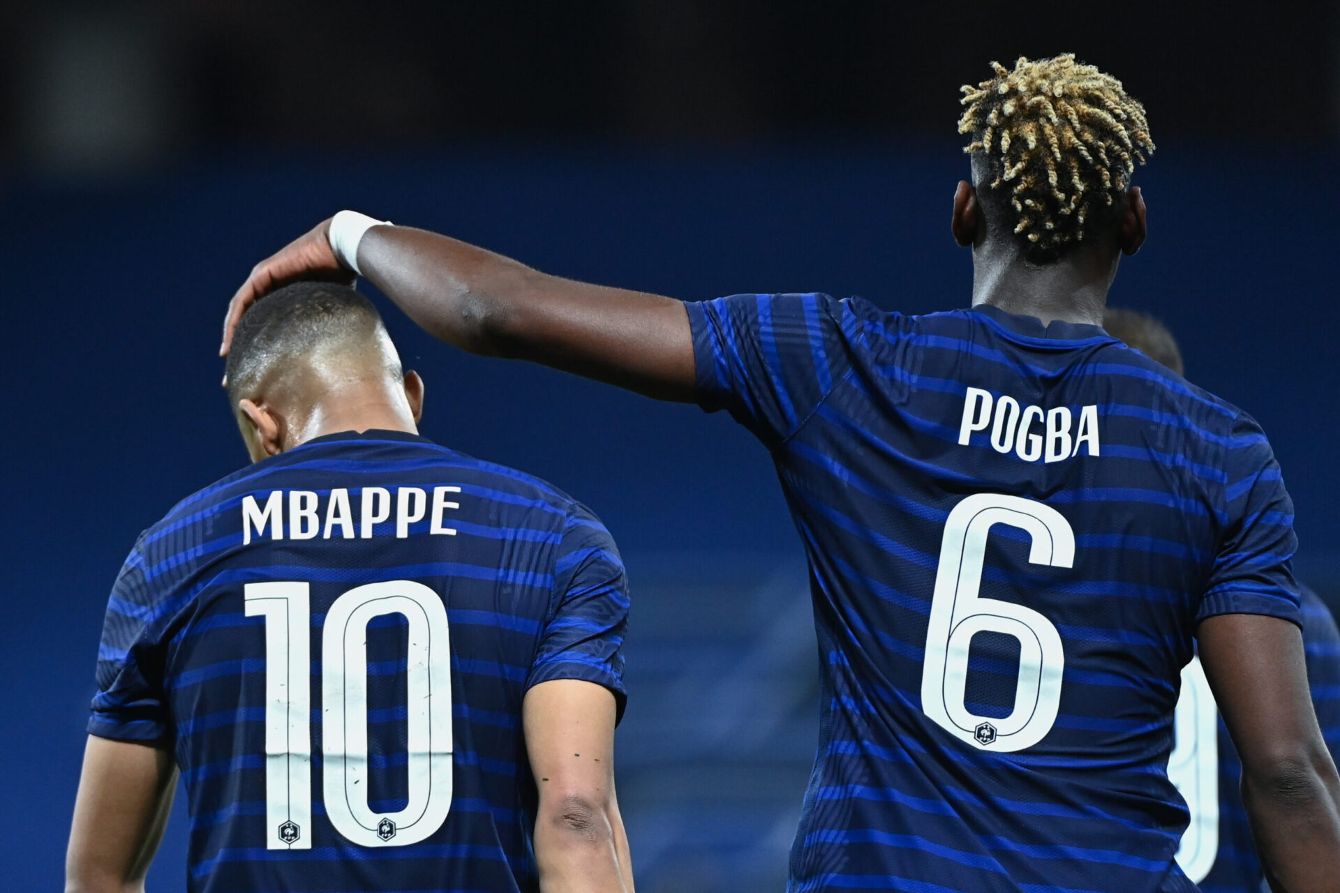 Coéquipiers en sélection, Kylian Mbappé et Paul Pogba seront-ils tous les deux au PSG la saison prochaine ? (iconsport)
