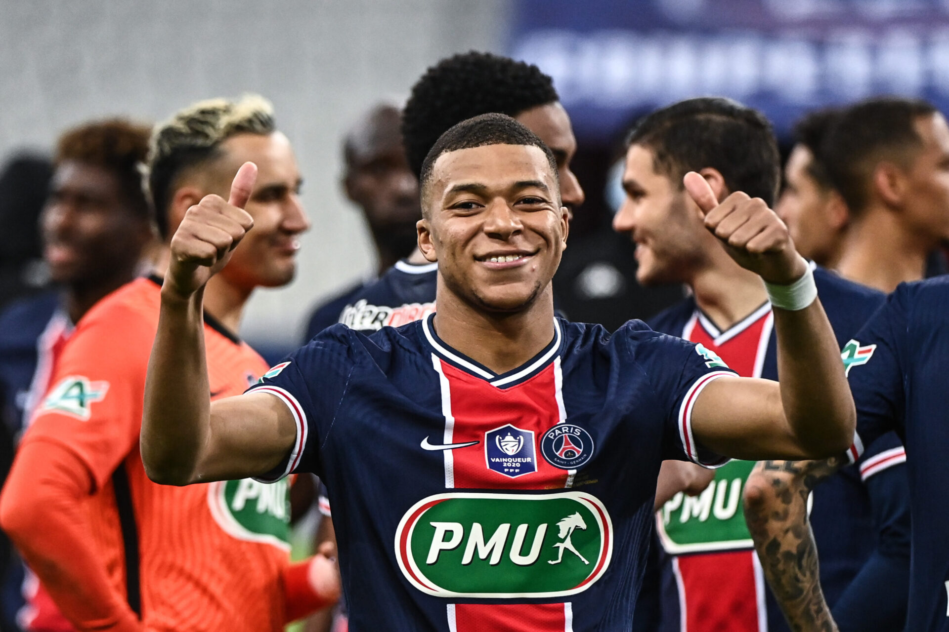 Le PSG est-il forcé de vendre Mbappé ? (Photo by Anthony Dibon/Icon Sport) Le PSG est-il forcé de vendre Mbappé ? (Photo by Anthony Dibon/Icon Sport)