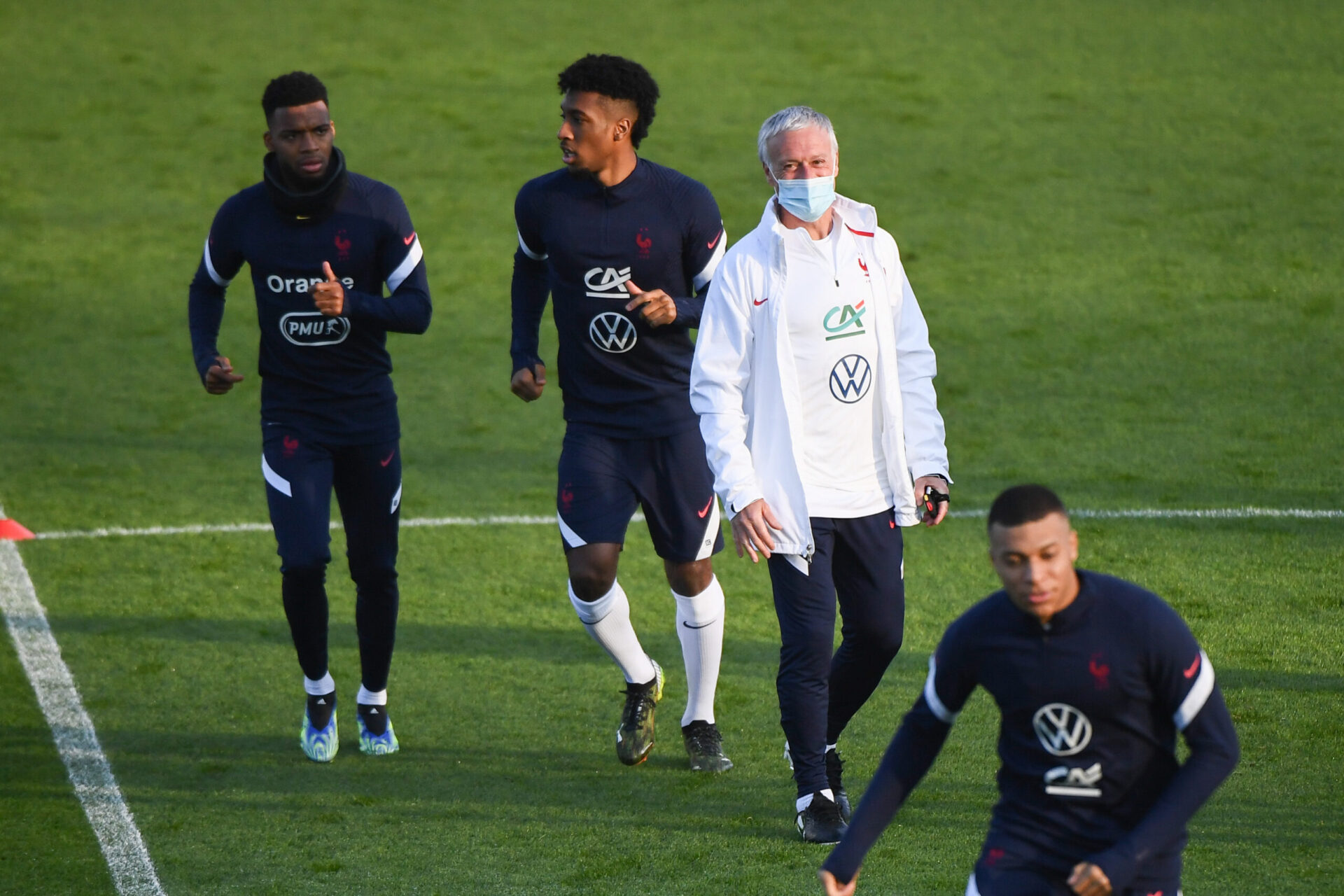 Didier Deschamps est priv&eacute; d'une cartouche offensive. Au poste d'ailier, il lui reste Kinsley Coman et Thomas Lemar - Icon Sport