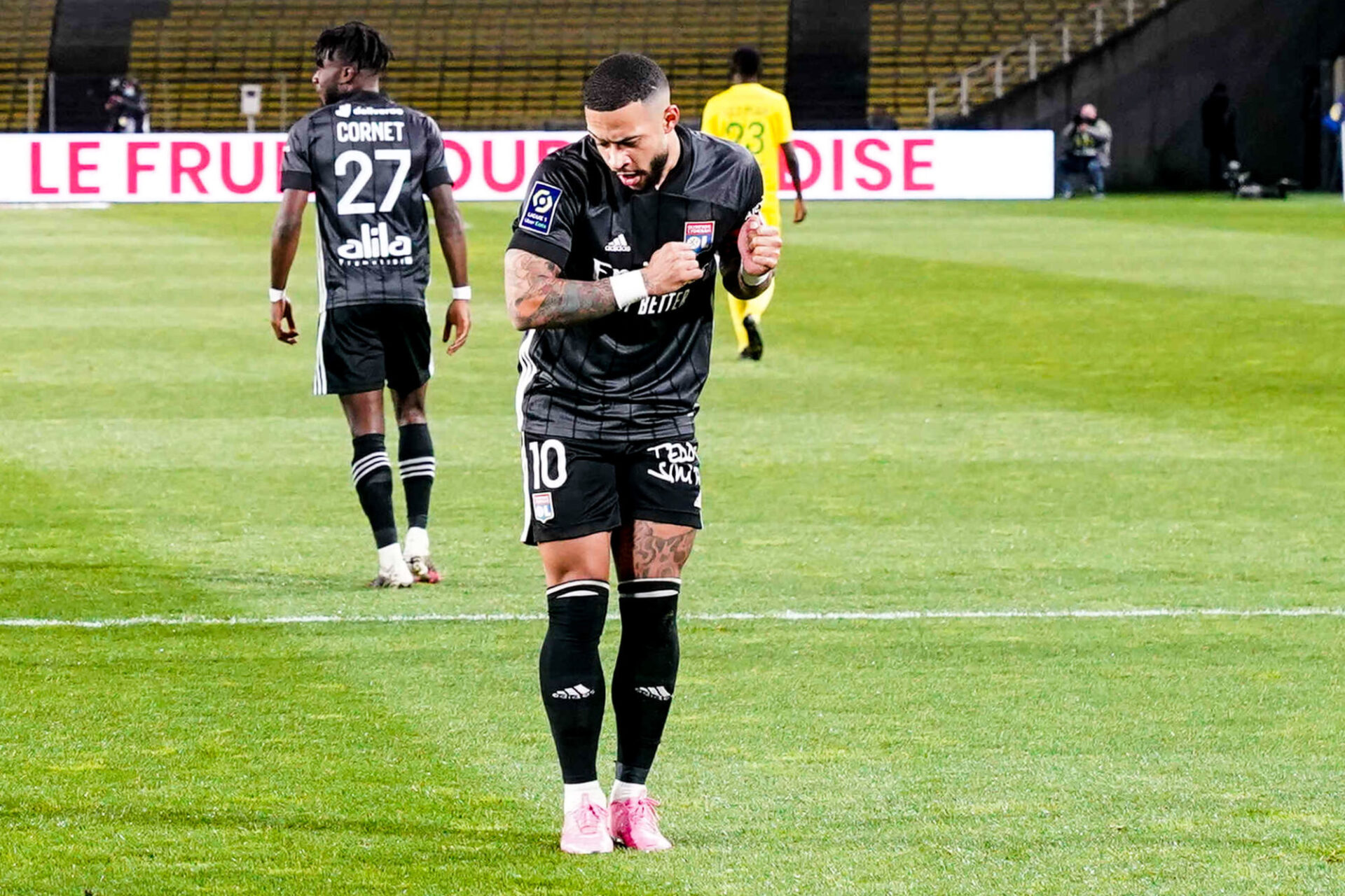 Memphis Depay. Icon Sport