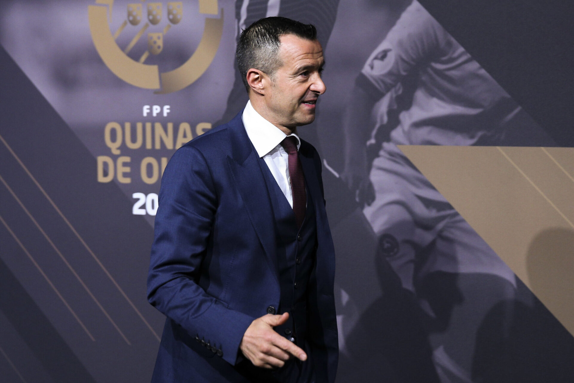 Sergio Oliveira, ici avec Ronaldo en s&eacute;lection portugaise, a &eacute;t&eacute; jug&eacute; trop vieux et trop cher par la Viola - Icon Sport  