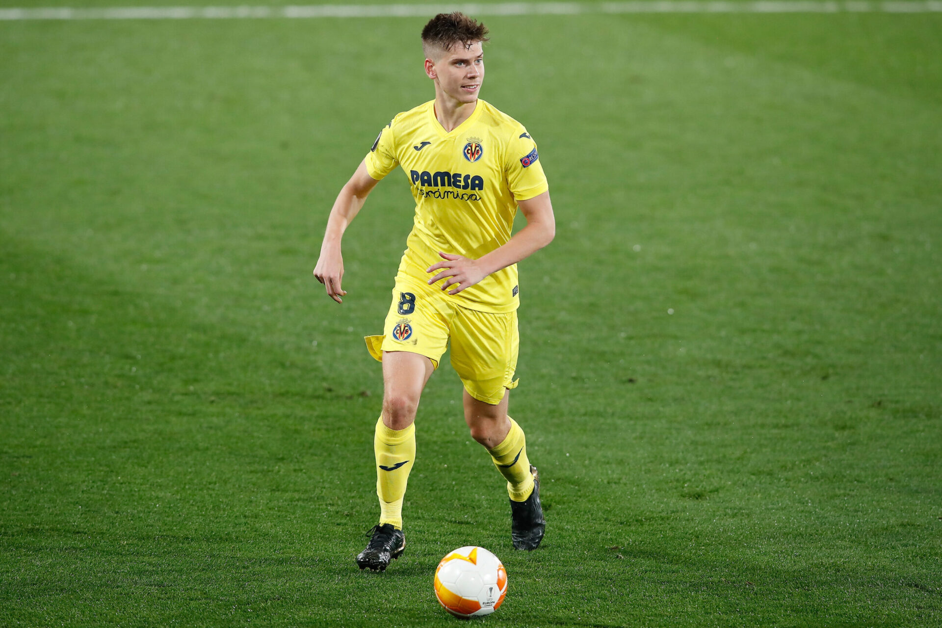 Gr&acirc;ce &agrave; sa polyvalence, Foyth s'est impos&eacute; comme un titulaire sous les ordres d'Unai Emery en 2020-2021 (iconsport)