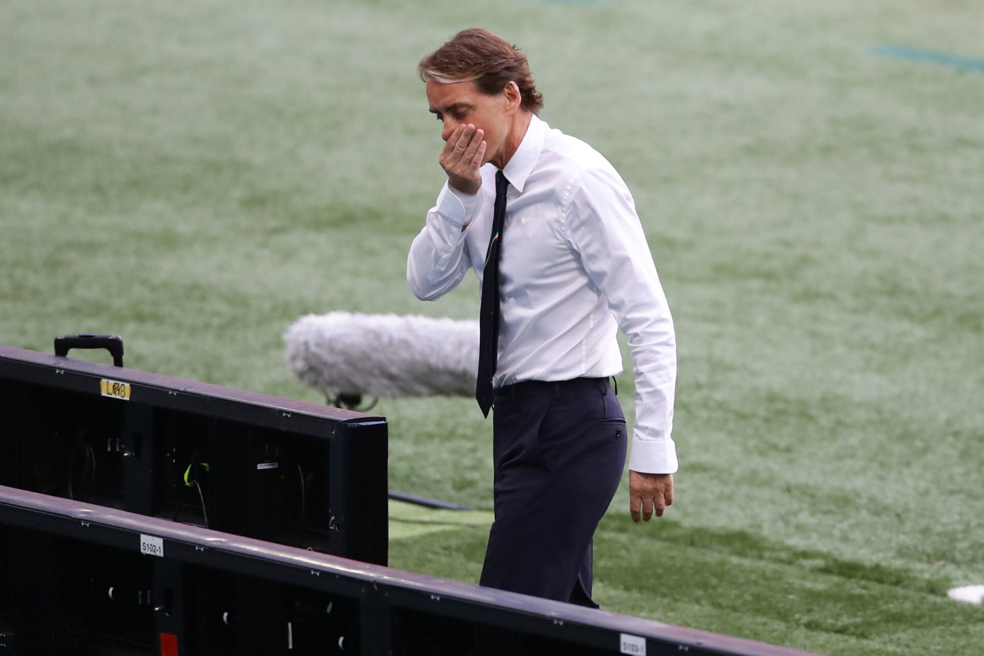 Roberto Mancini et ses adjoints soulag&eacute;s apr&egrave;s la victoire de l'Italie contre l'Autriche. Icon Sport