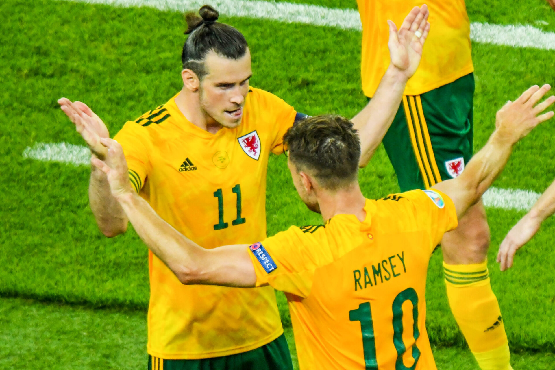 Connor Roberts (à gauche) va se frotter au Danemark en huitièmes de finale, après l'Italie dans le groupe A. Icon Sport Connor Roberts (à gauche) va se frotter au Danemark en huitièmes de finale, après l'Italie dans le groupe A. Icon Sport